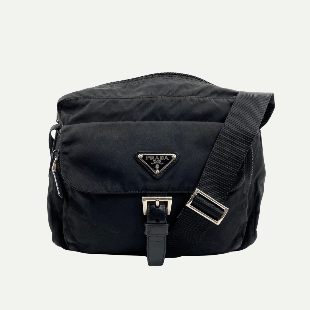 Pocket Messenger Crossbody Black