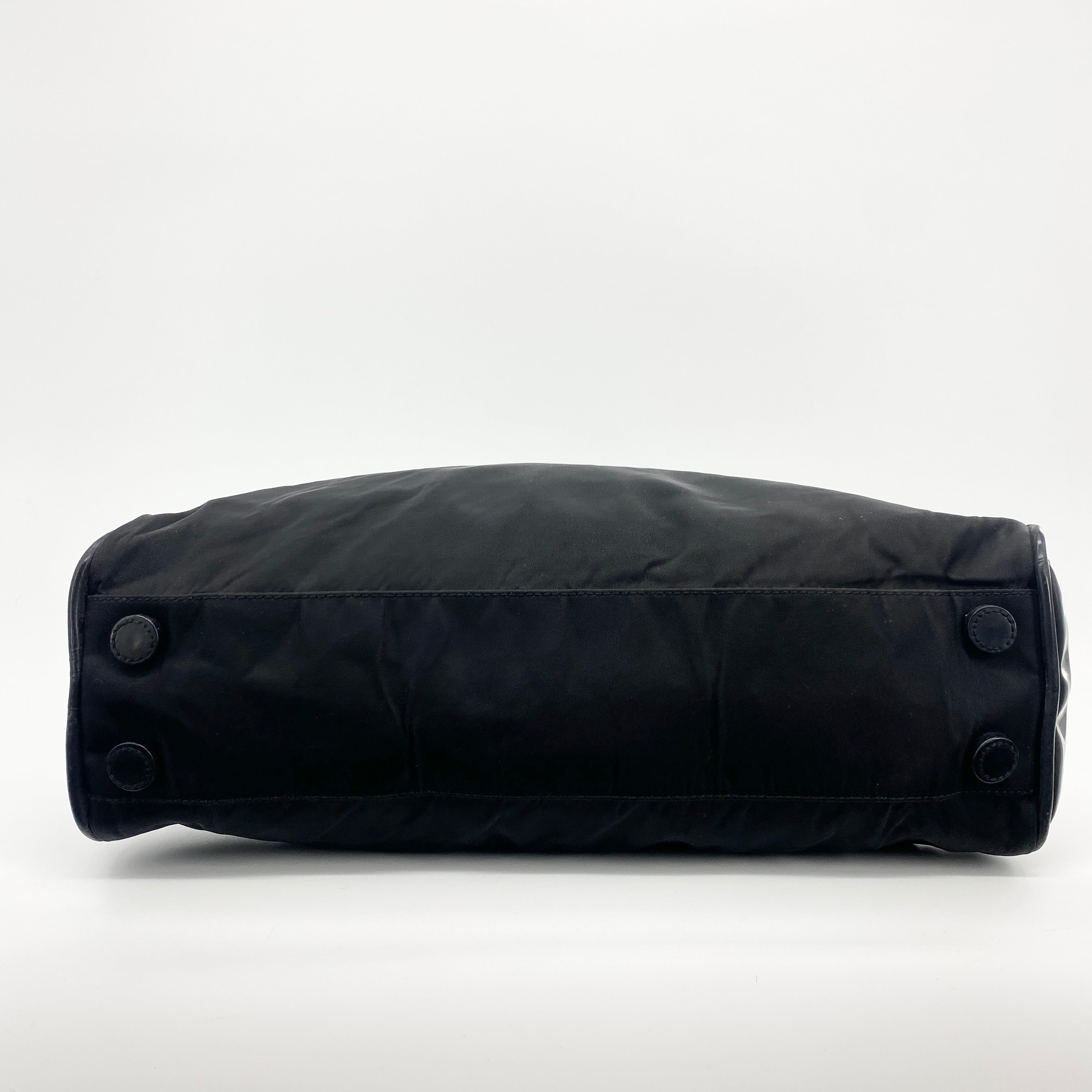 Nylon Laptop Shoulder Bag Black - Vintage Luxuries