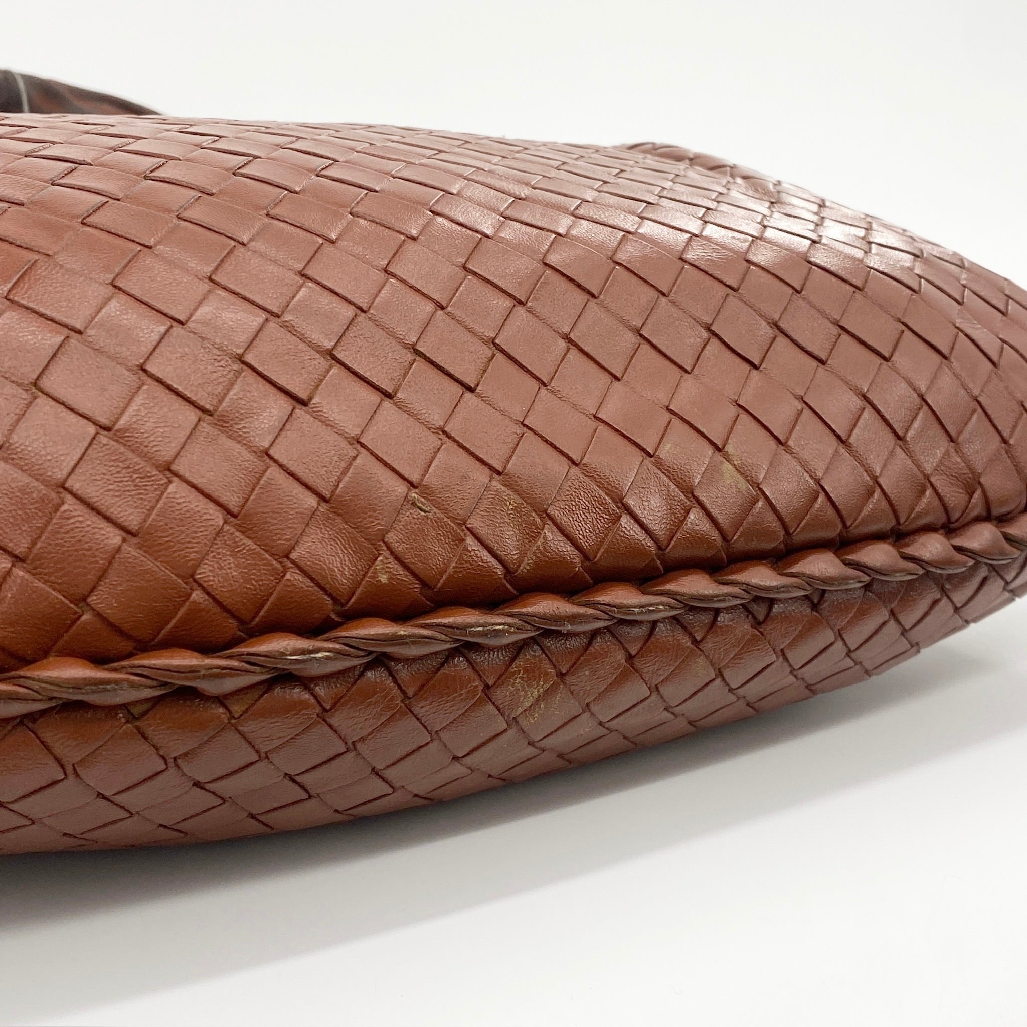 Veneta Intrecciato Medium Red Brown - Vintage Luxuries