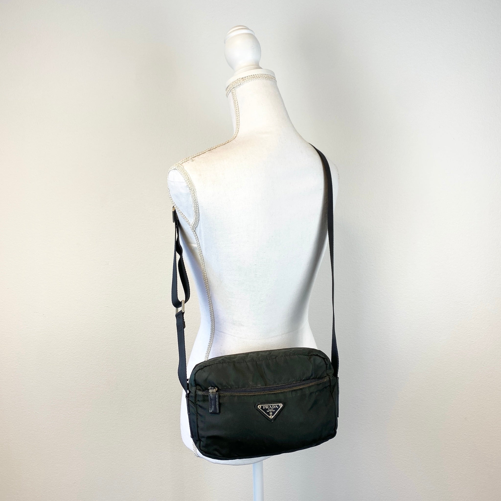 Nylon Messenger Crossbody Dark Green - Vintage Luxuries