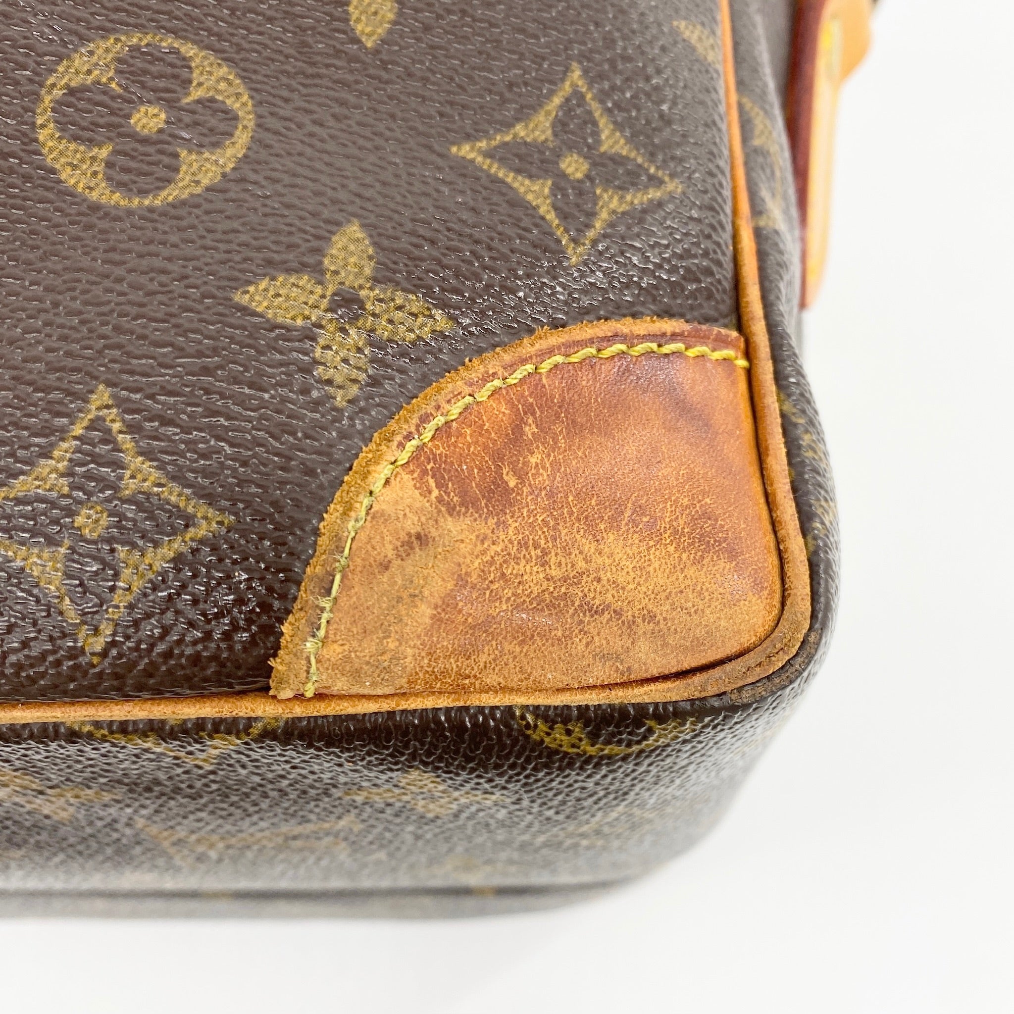 Nile MM Crossbody Bag - Vintage Luxuries