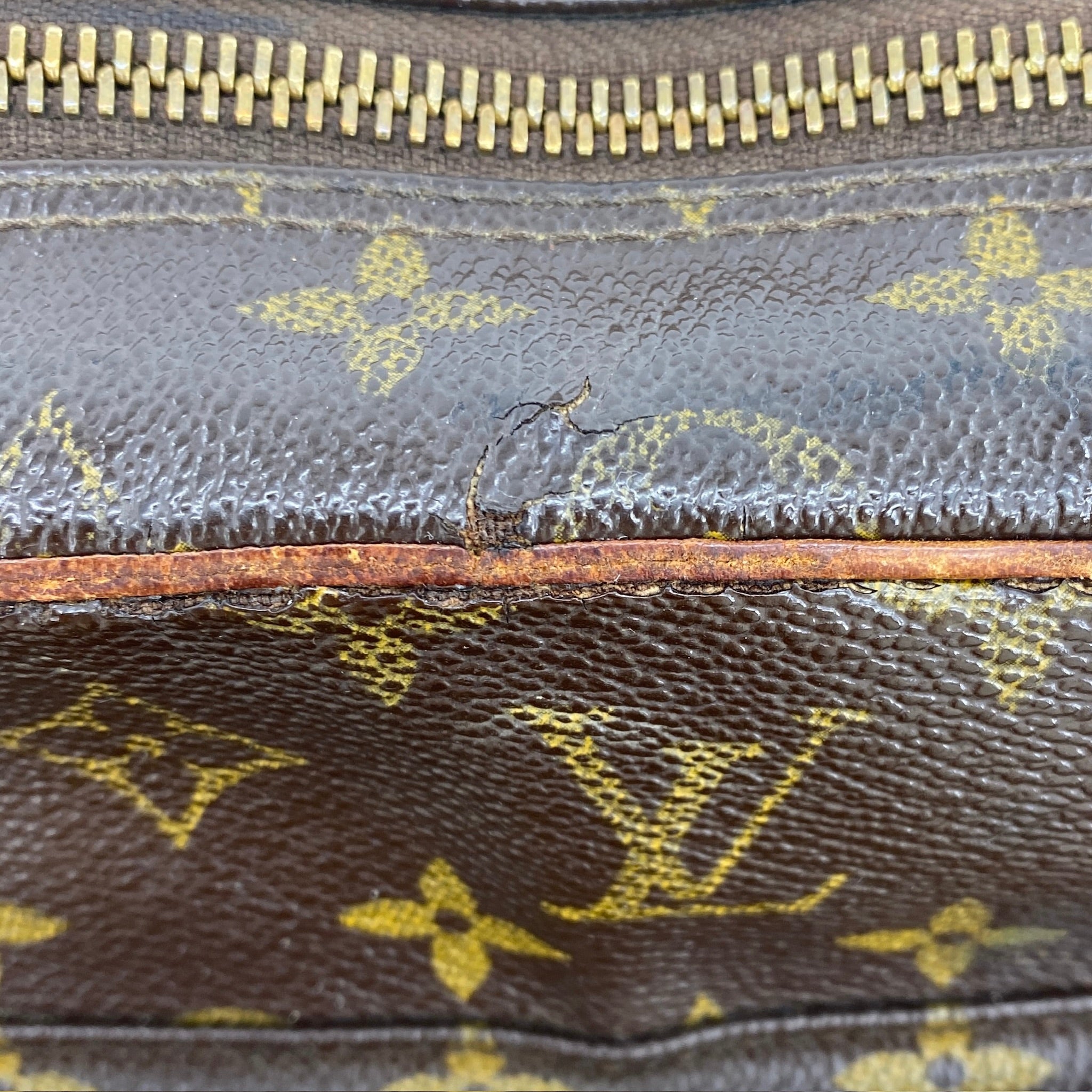 Nile MM Crossbody Bag - Vintage Luxuries
