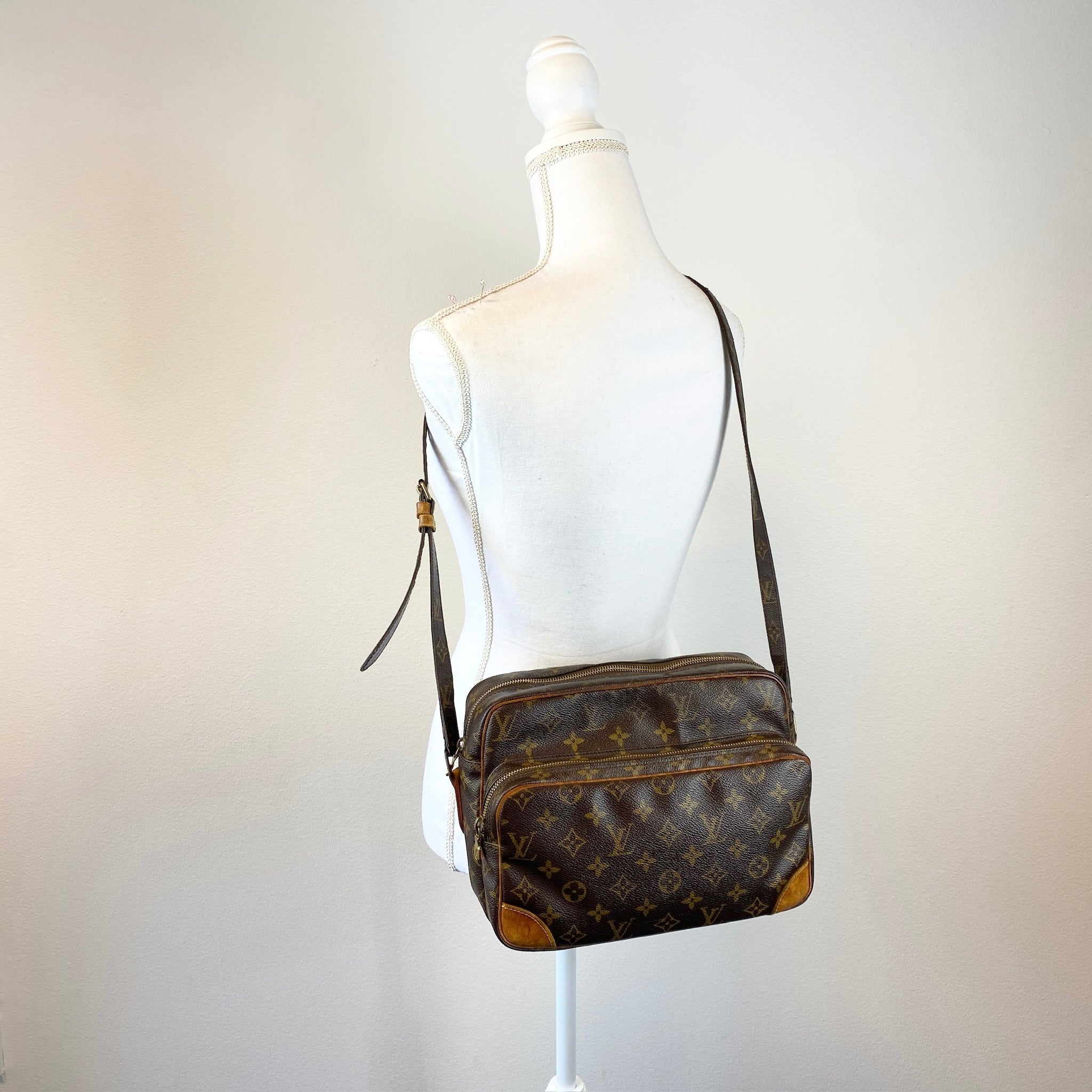 Nile MM Crossbody Bag - Vintage Luxuries