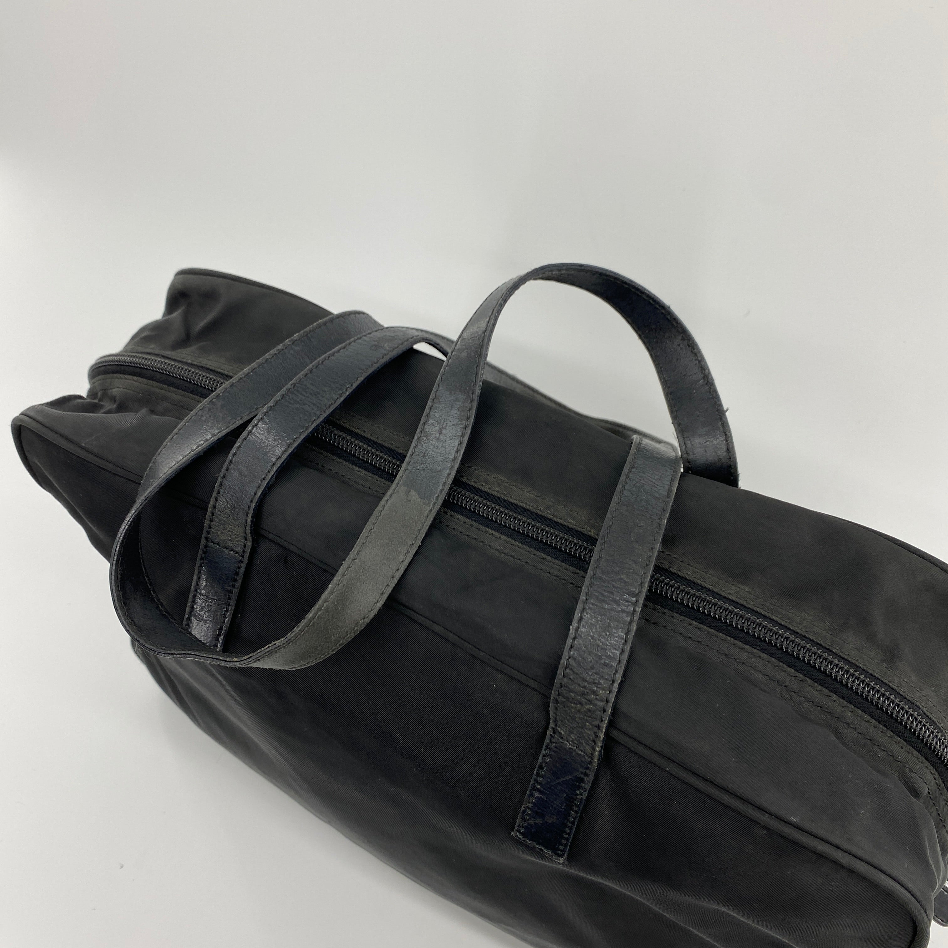 Nylon Laptop Shoulder Bag Black - Vintage Luxuries