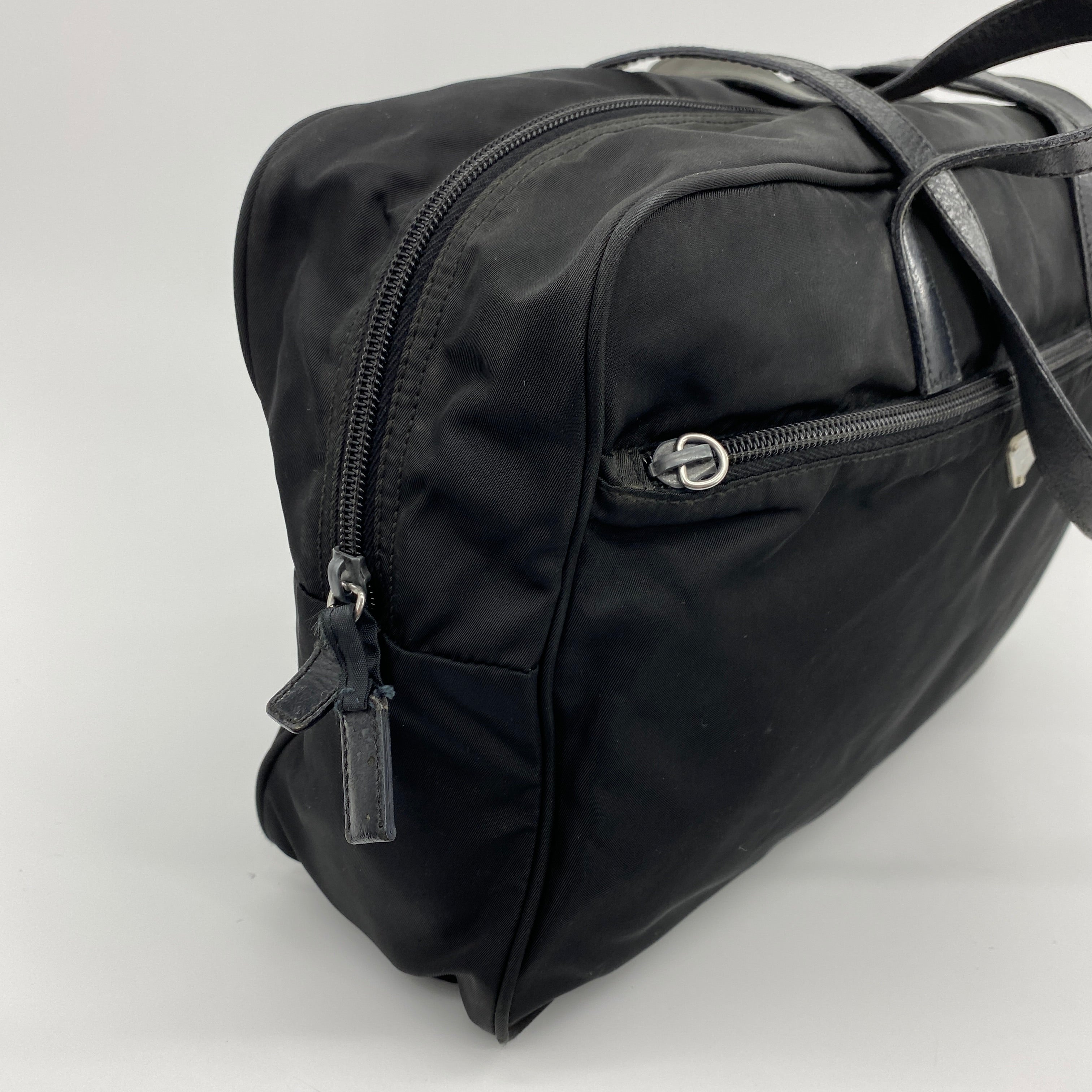 Nylon Laptop Shoulder Bag Black - Vintage Luxuries
