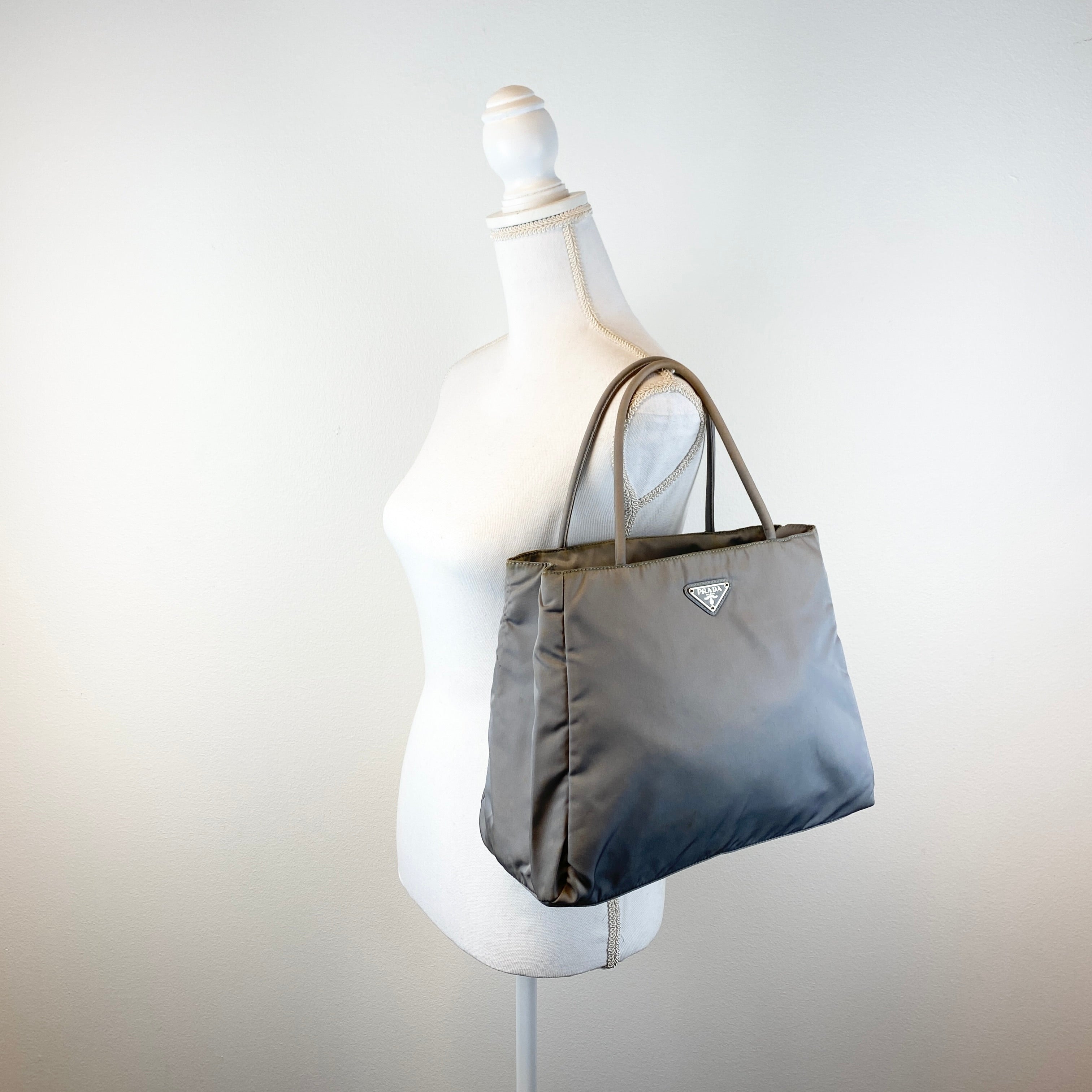 Nylon Handbag Grey - Vintage Luxuries