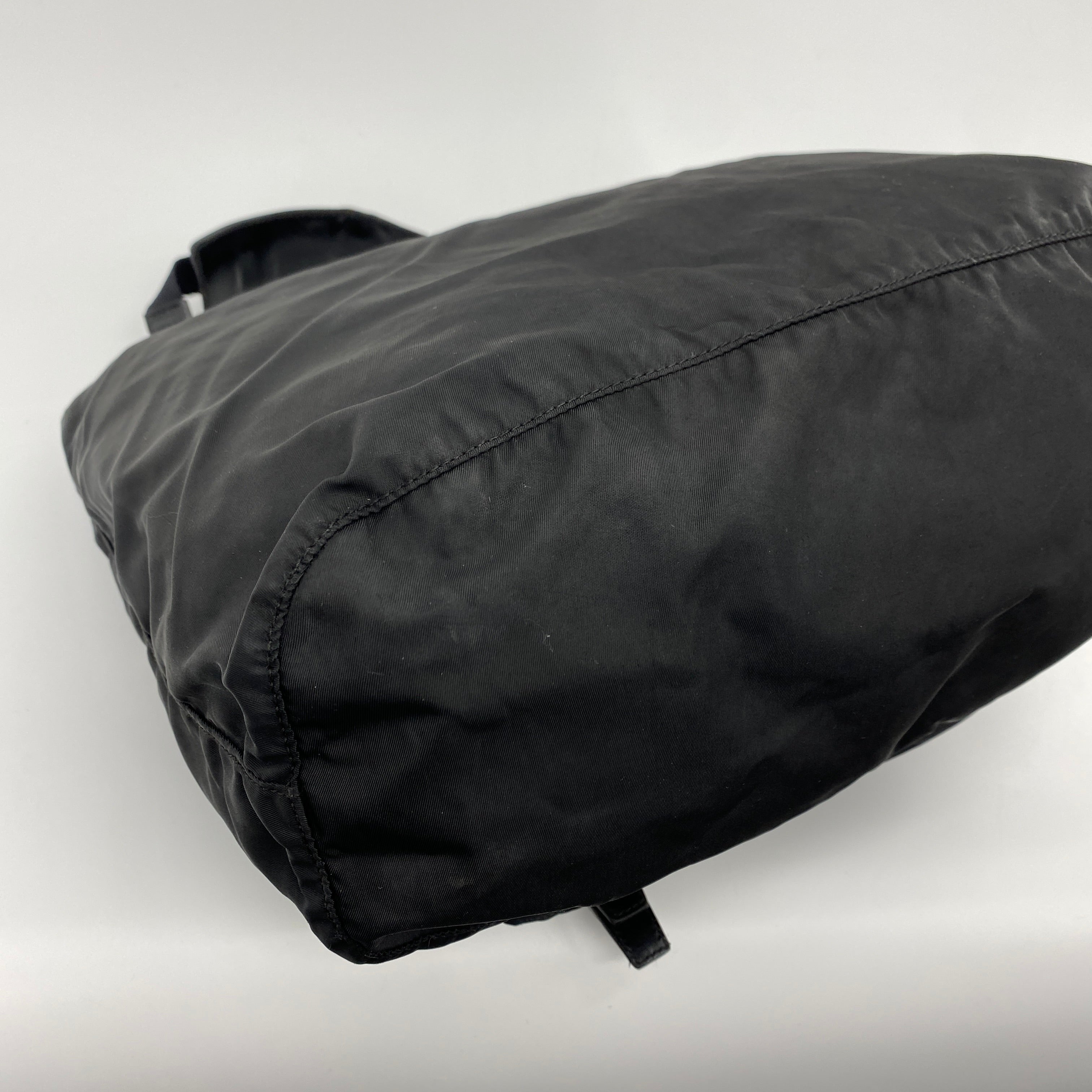 Nylon Multi Pocket Hobo Bag Black - Vintage Luxuries