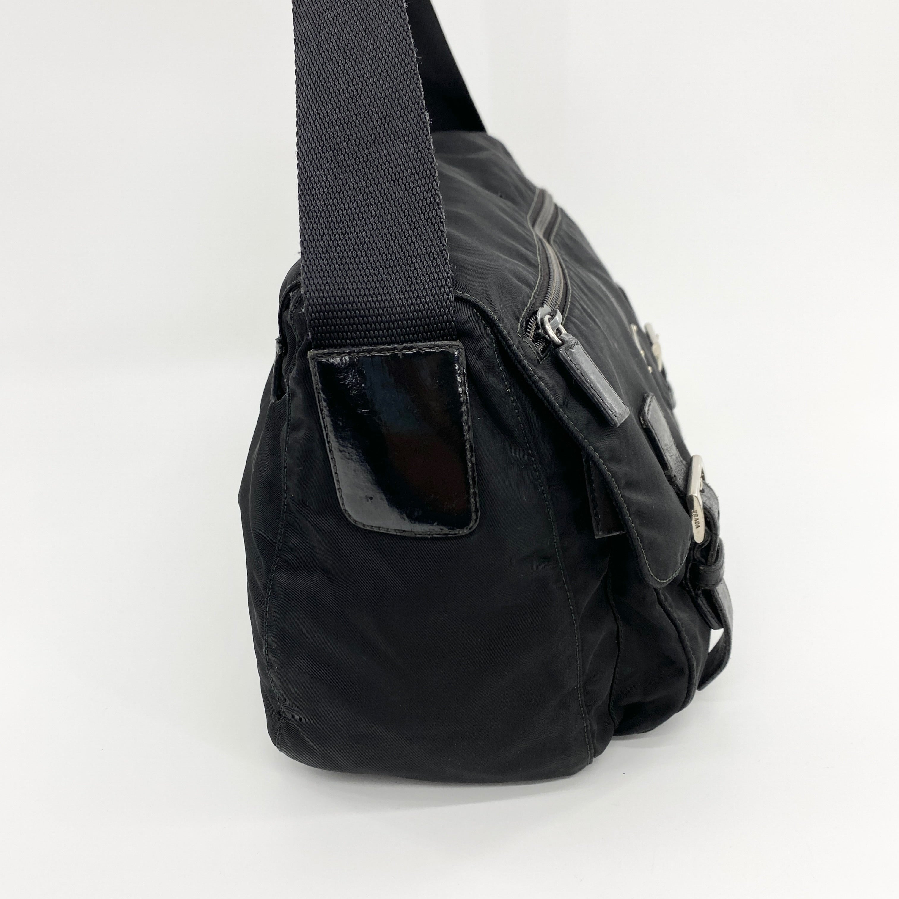 Nylon Messenger Medium Crossbody Black