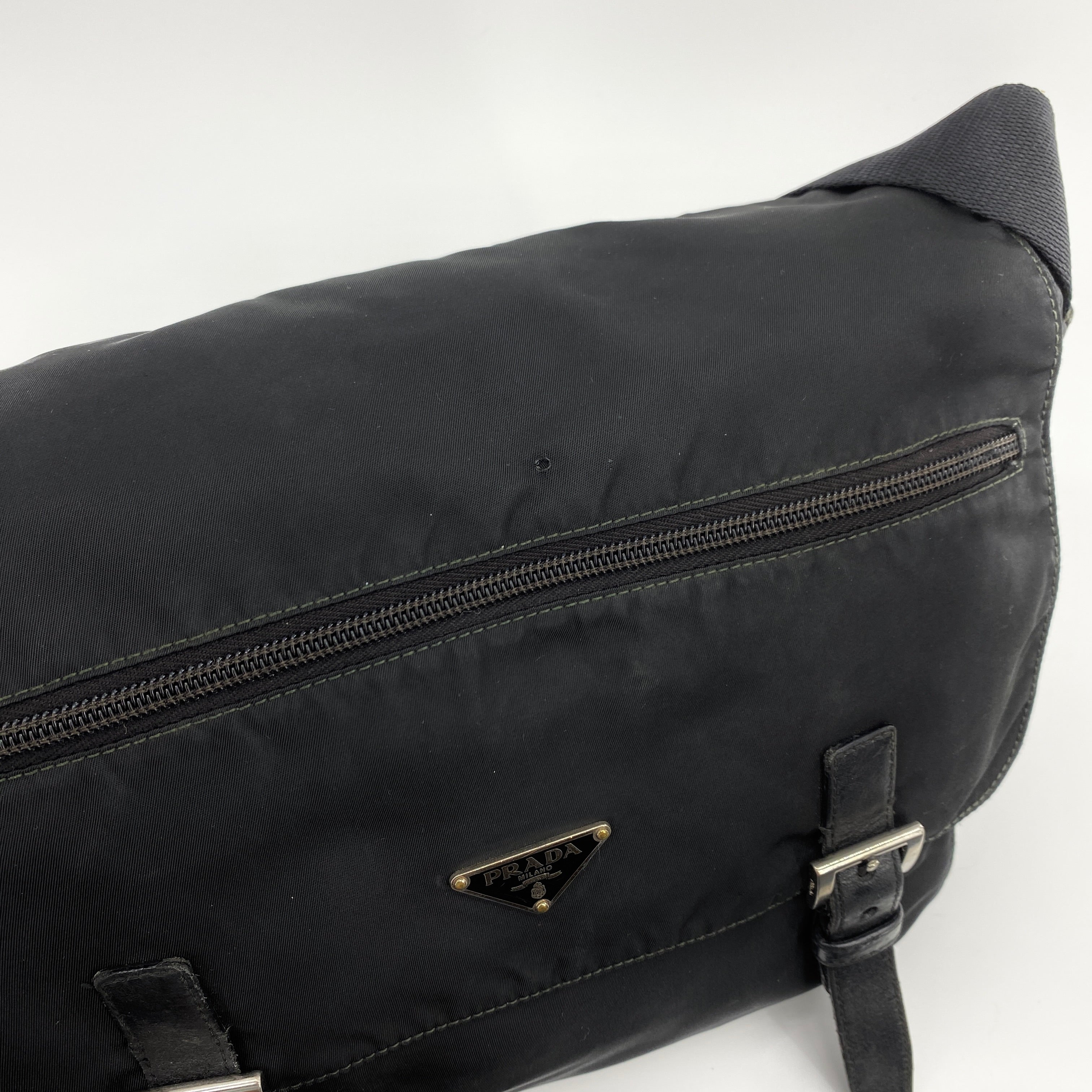 Nylon Messenger Medium Crossbody Black