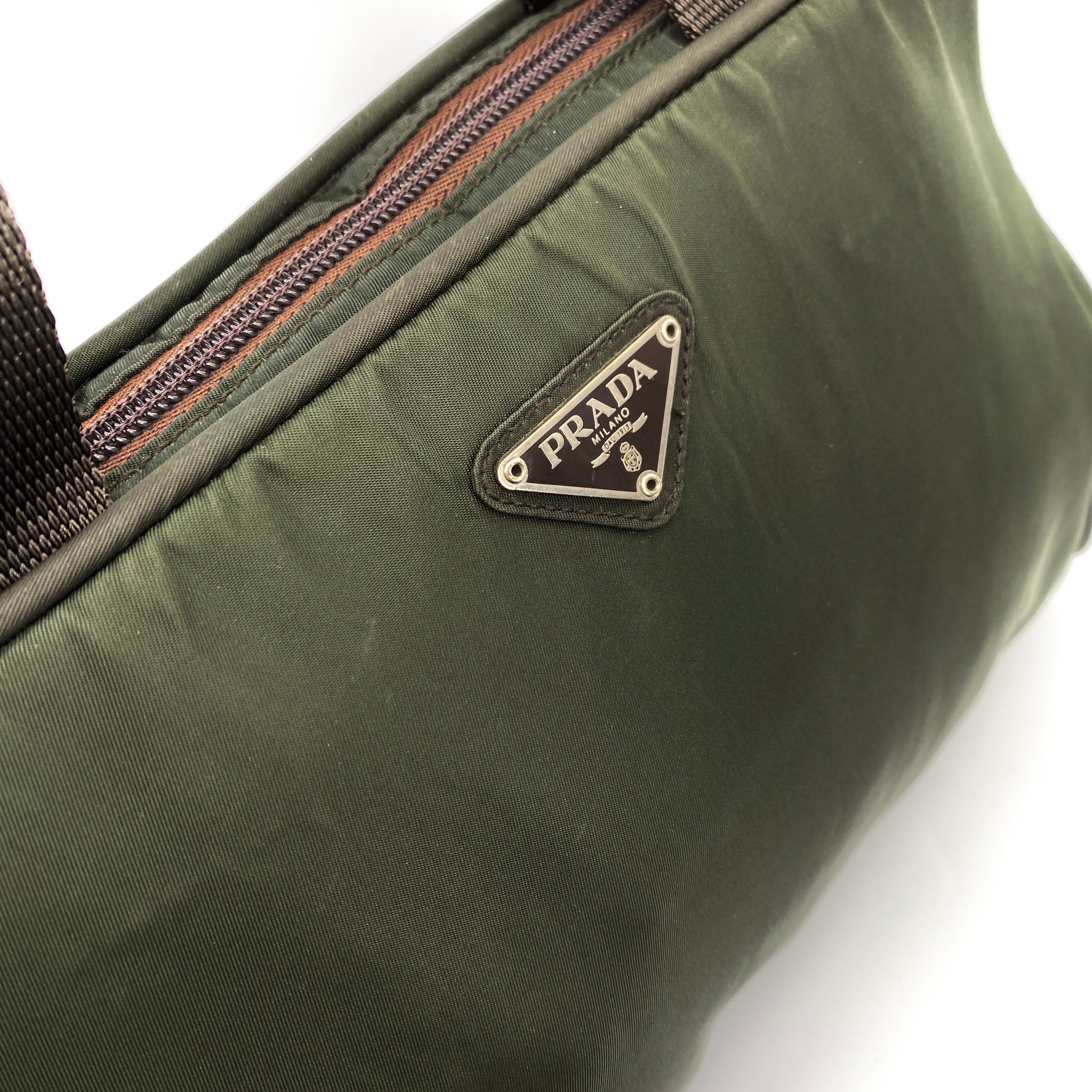 Nylon Laptop Handbag Green - Vintage Luxuries