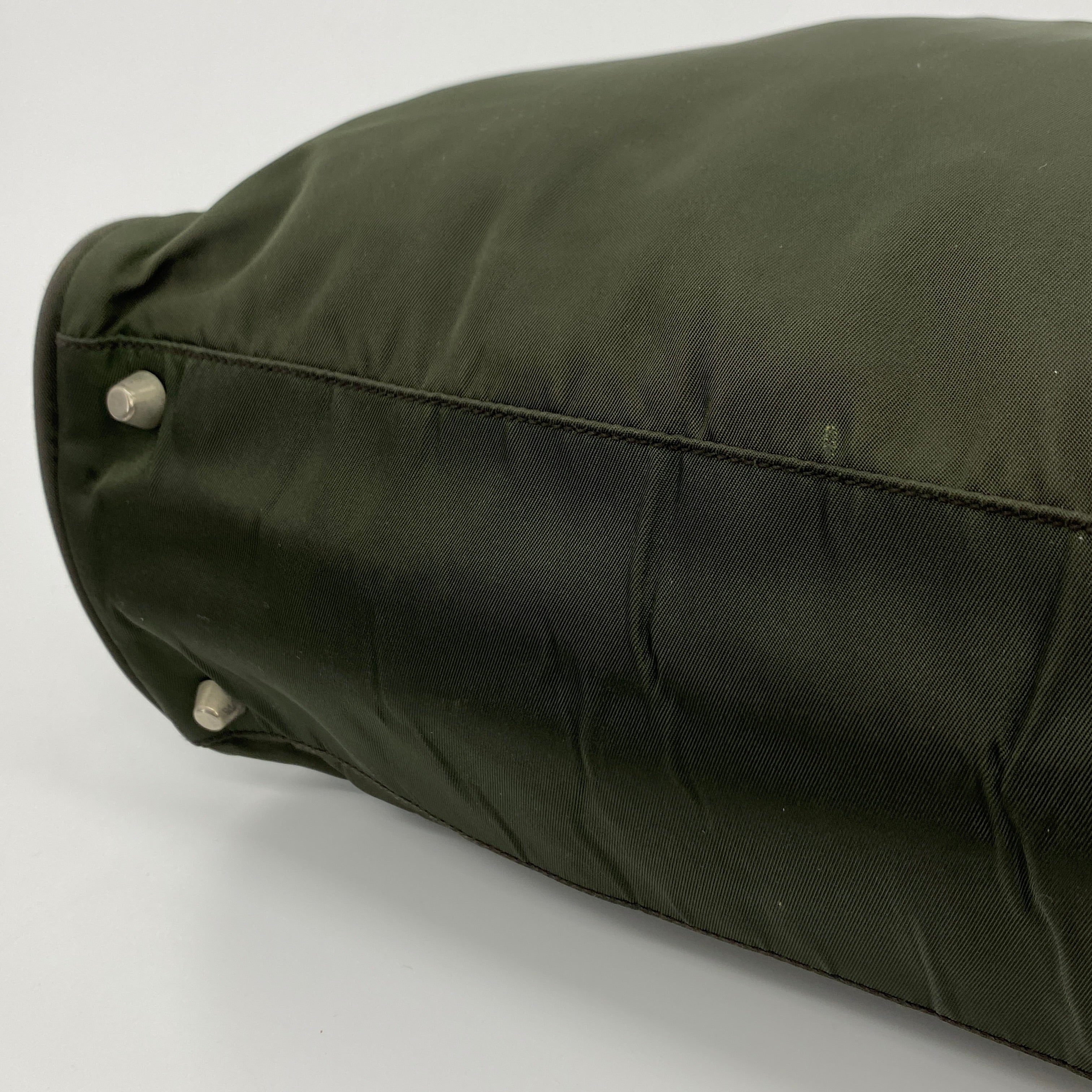 Nylon Laptop Handbag Green - Vintage Luxuries