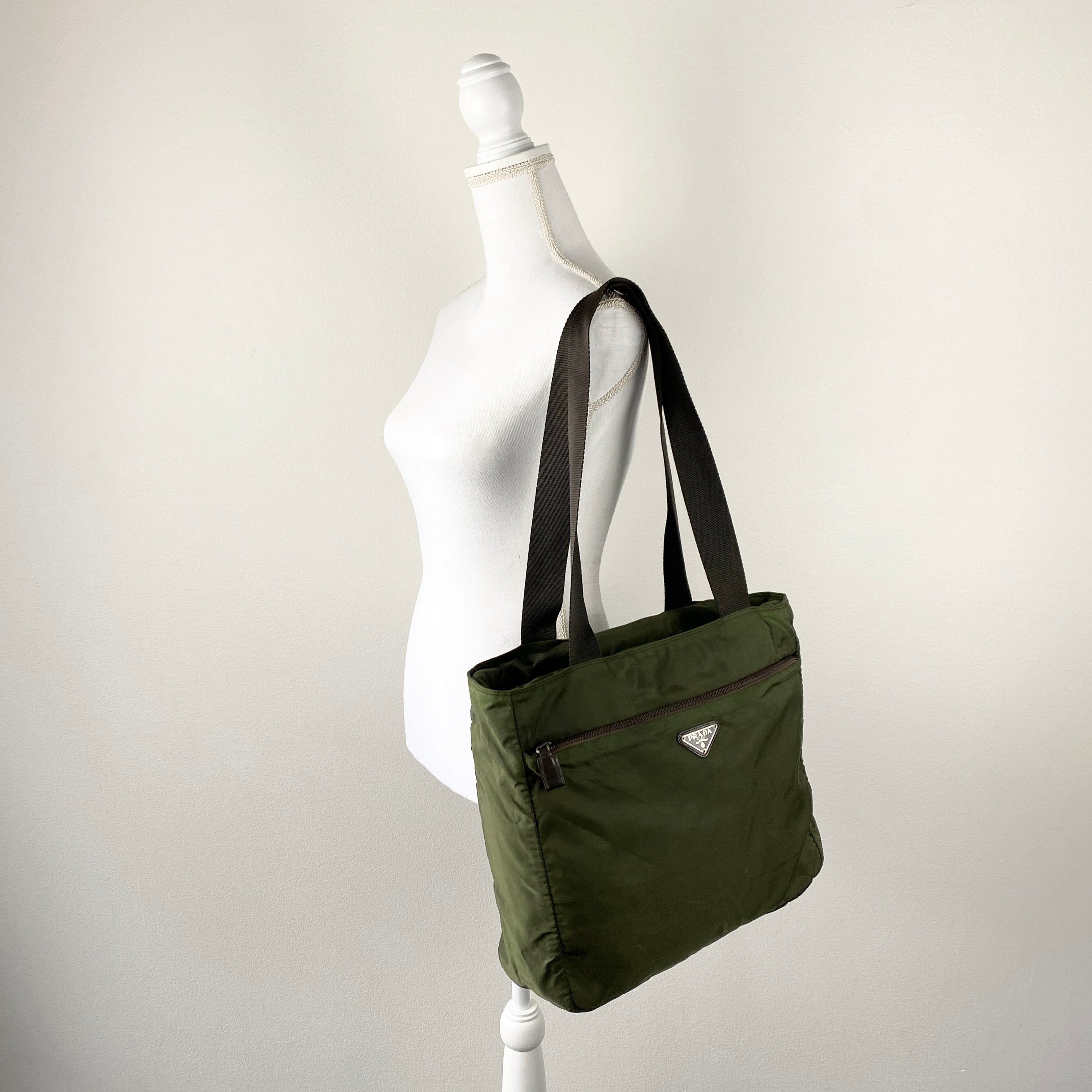 Nylon Zipper Tote Dark Green - Vintage Luxuries