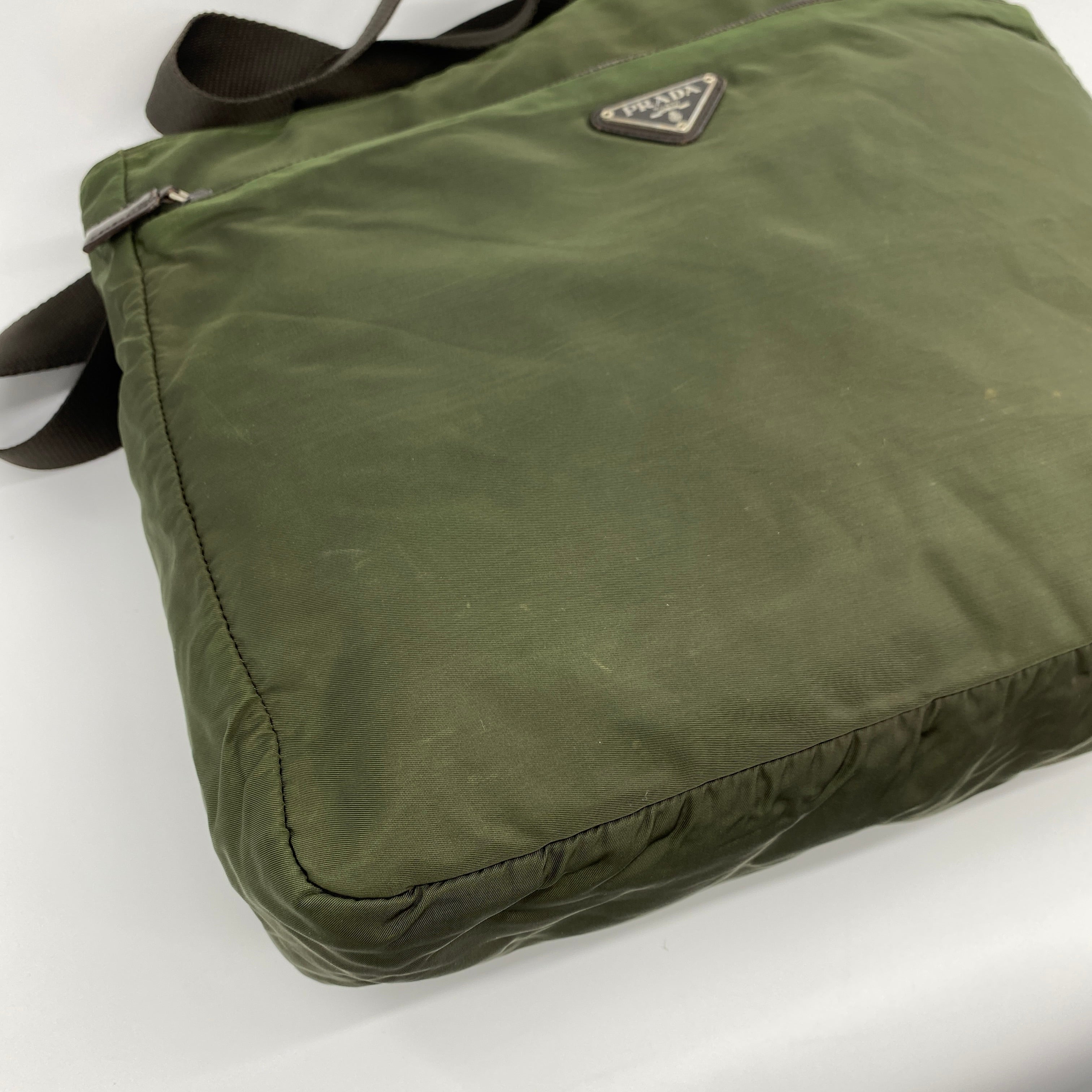 Nylon Zipper Tote Dark Green - Vintage Luxuries