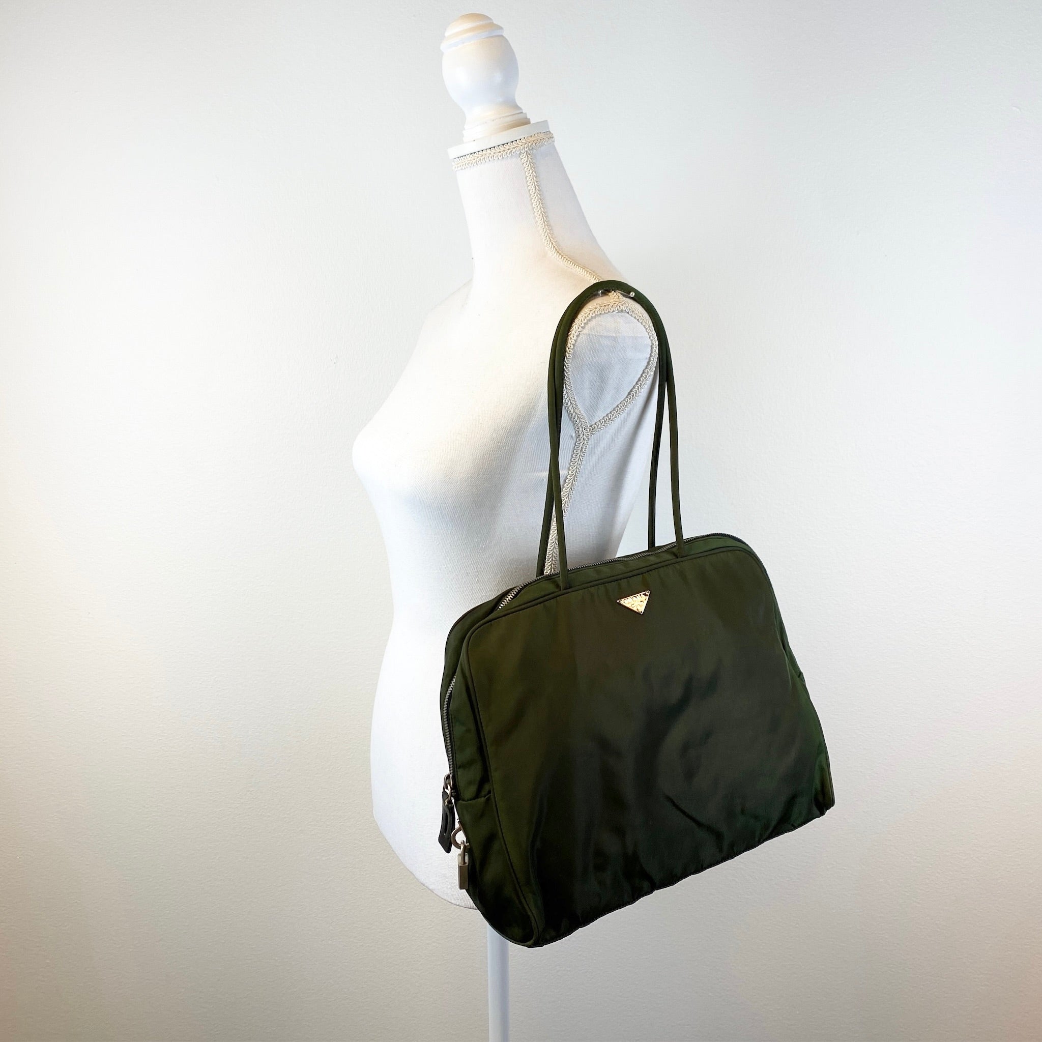 Nylon Laptop Shoulder Bag Dark Green