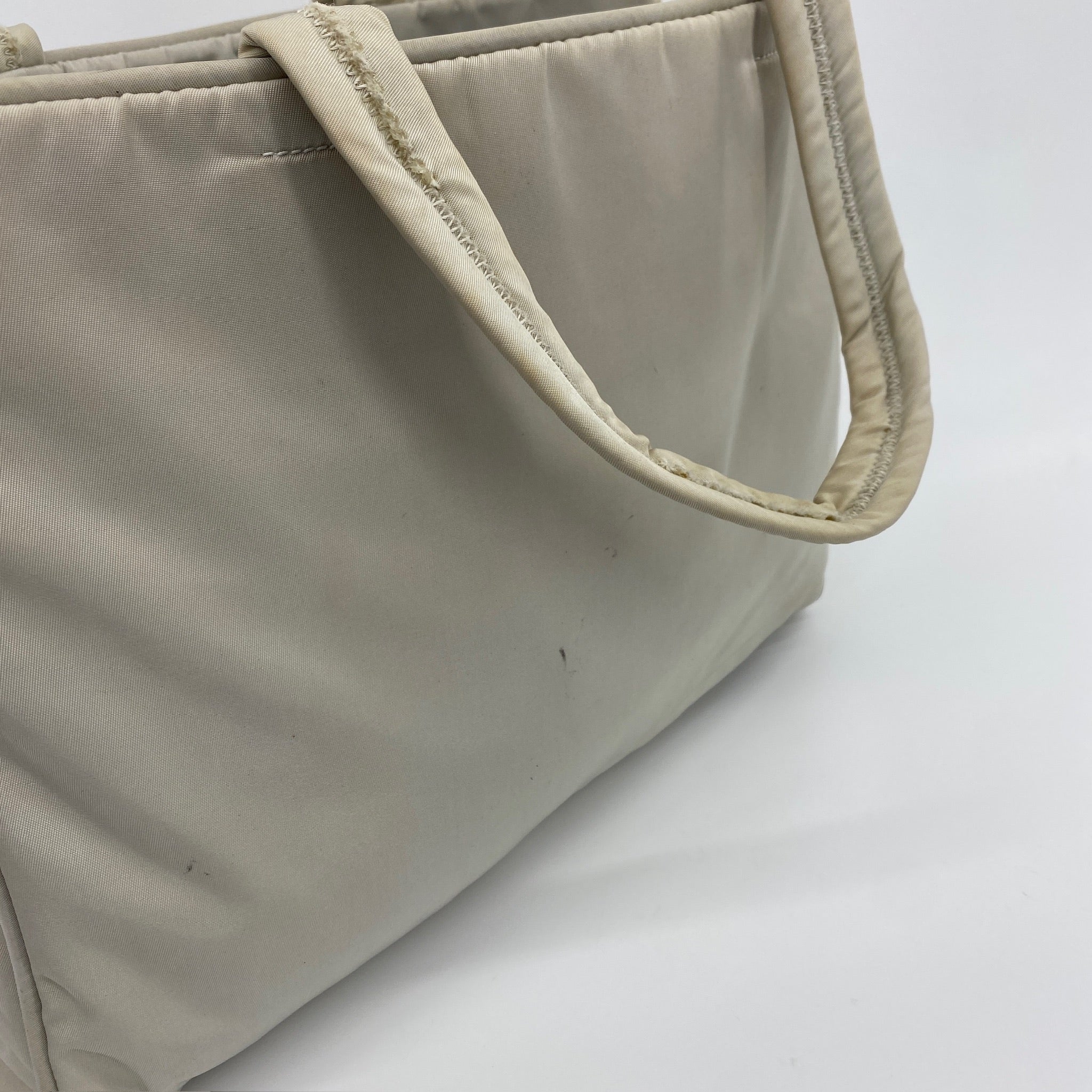 Nylon Laptop Handbag White - Vintage Luxuries