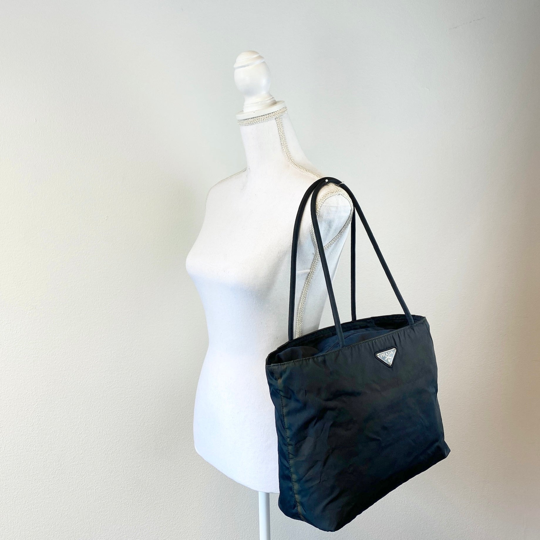 Nylon Tote Dark Navy - Vintage Luxuries