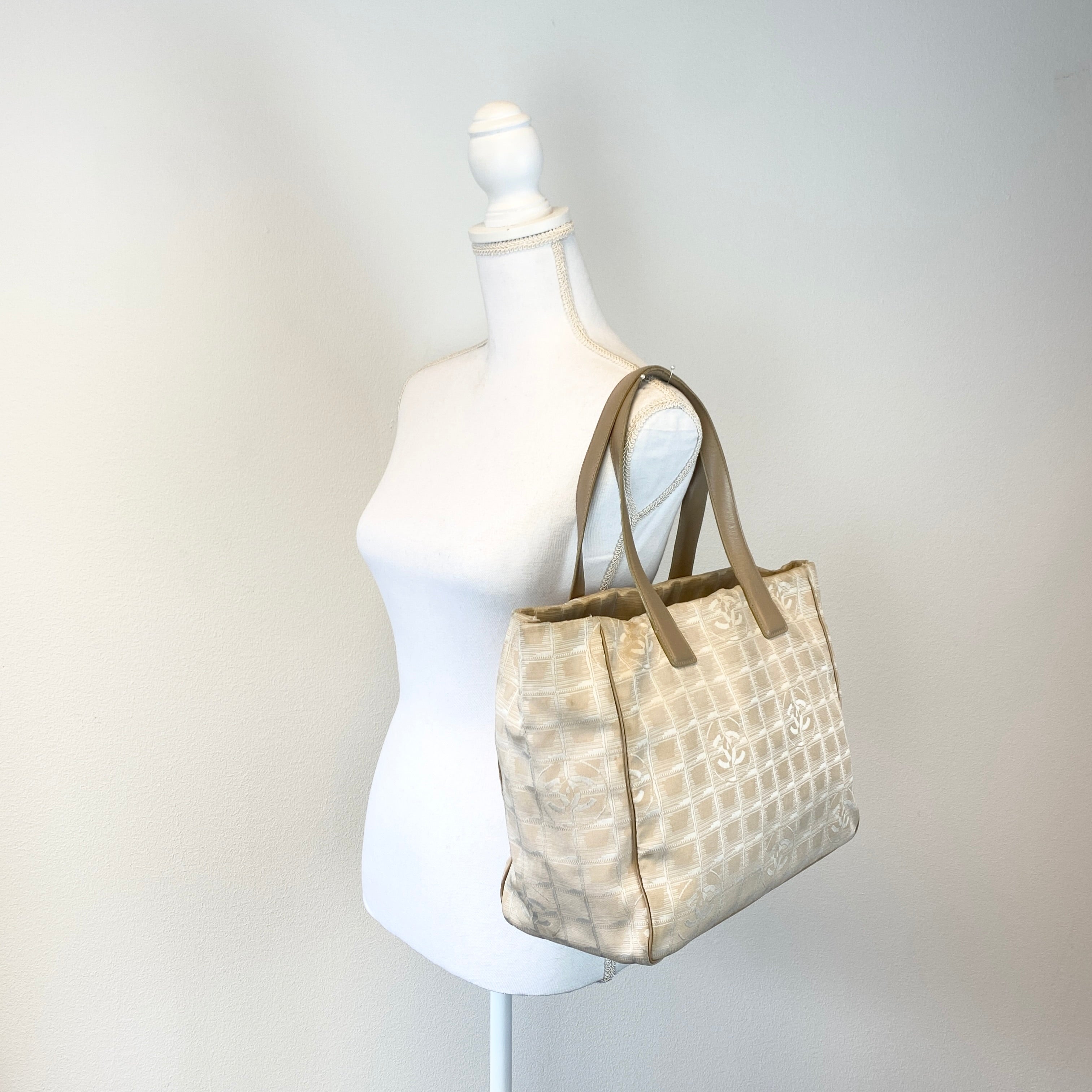 Nylon Travel Line Tote Beige
