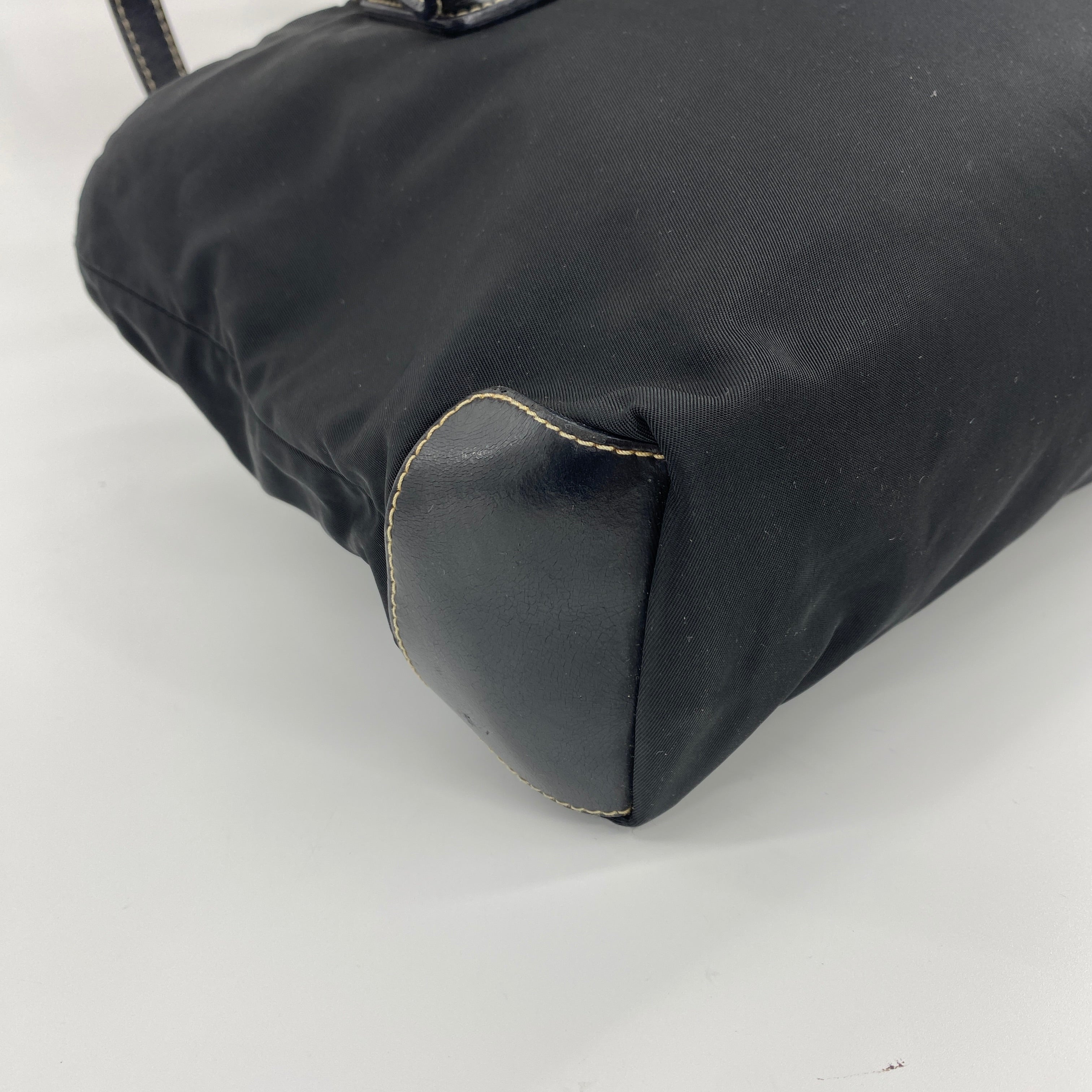 Nylon Shoulder Bag Black - Vintage Luxuries