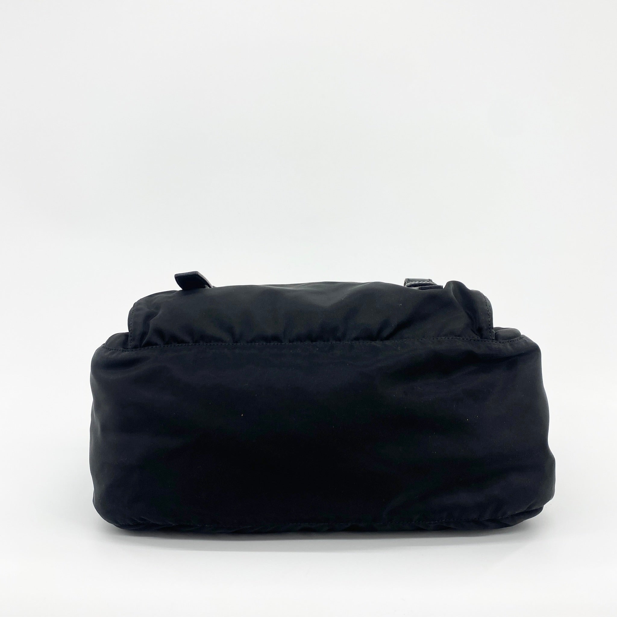 Nylon Messenger Medium Crossbody Black