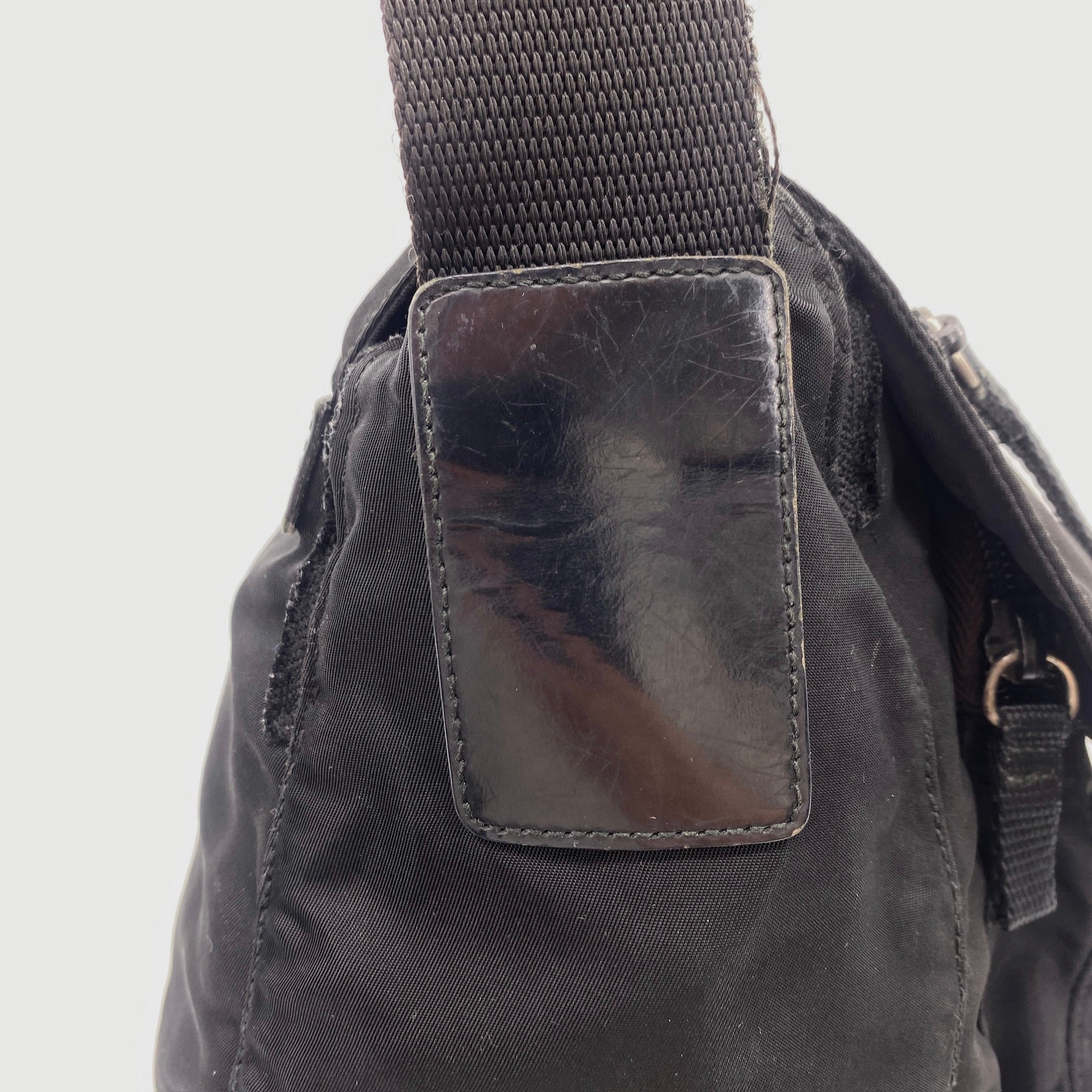 Nylon Messenger Medium Crossbody Black