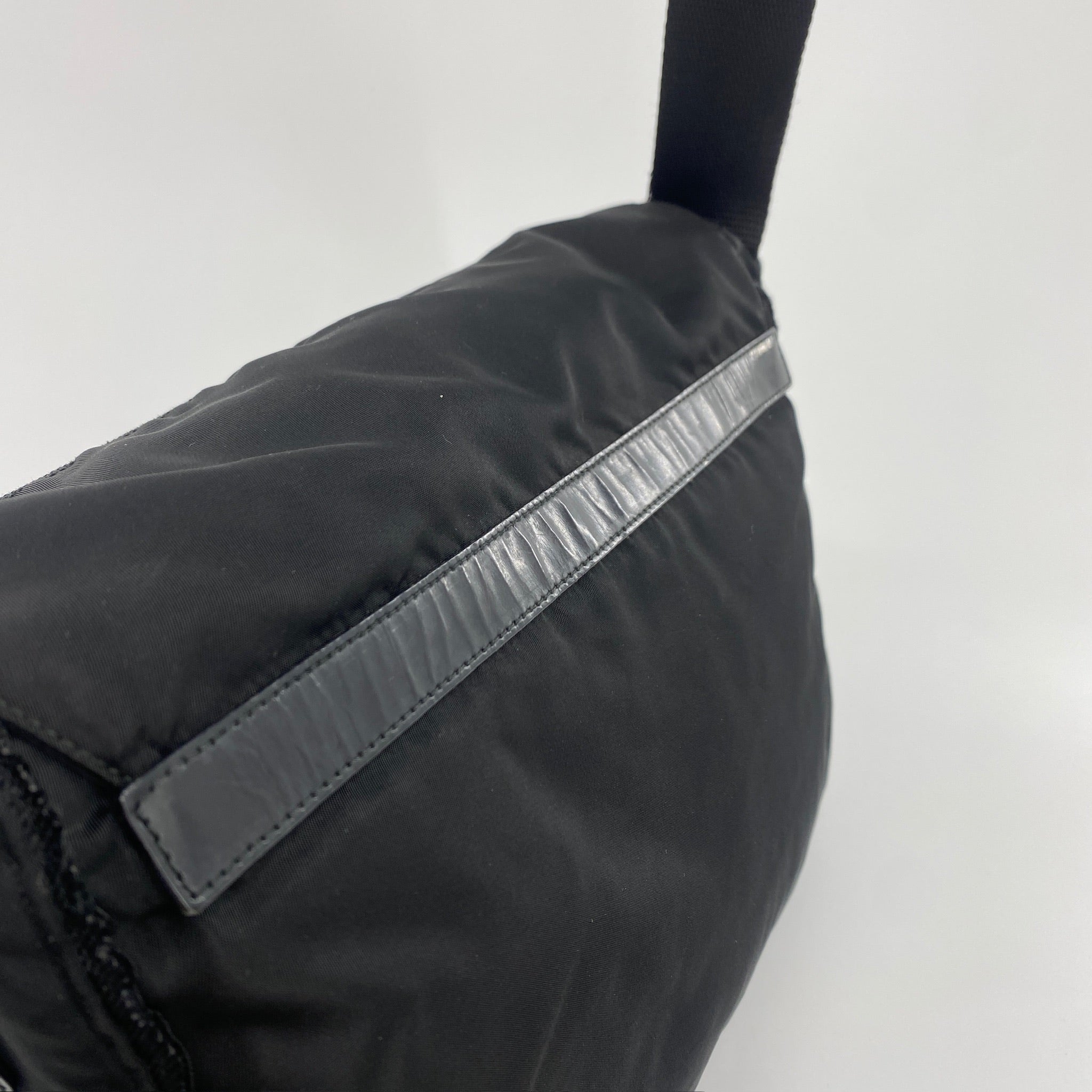 Nylon Messenger Medium Crossbody Black