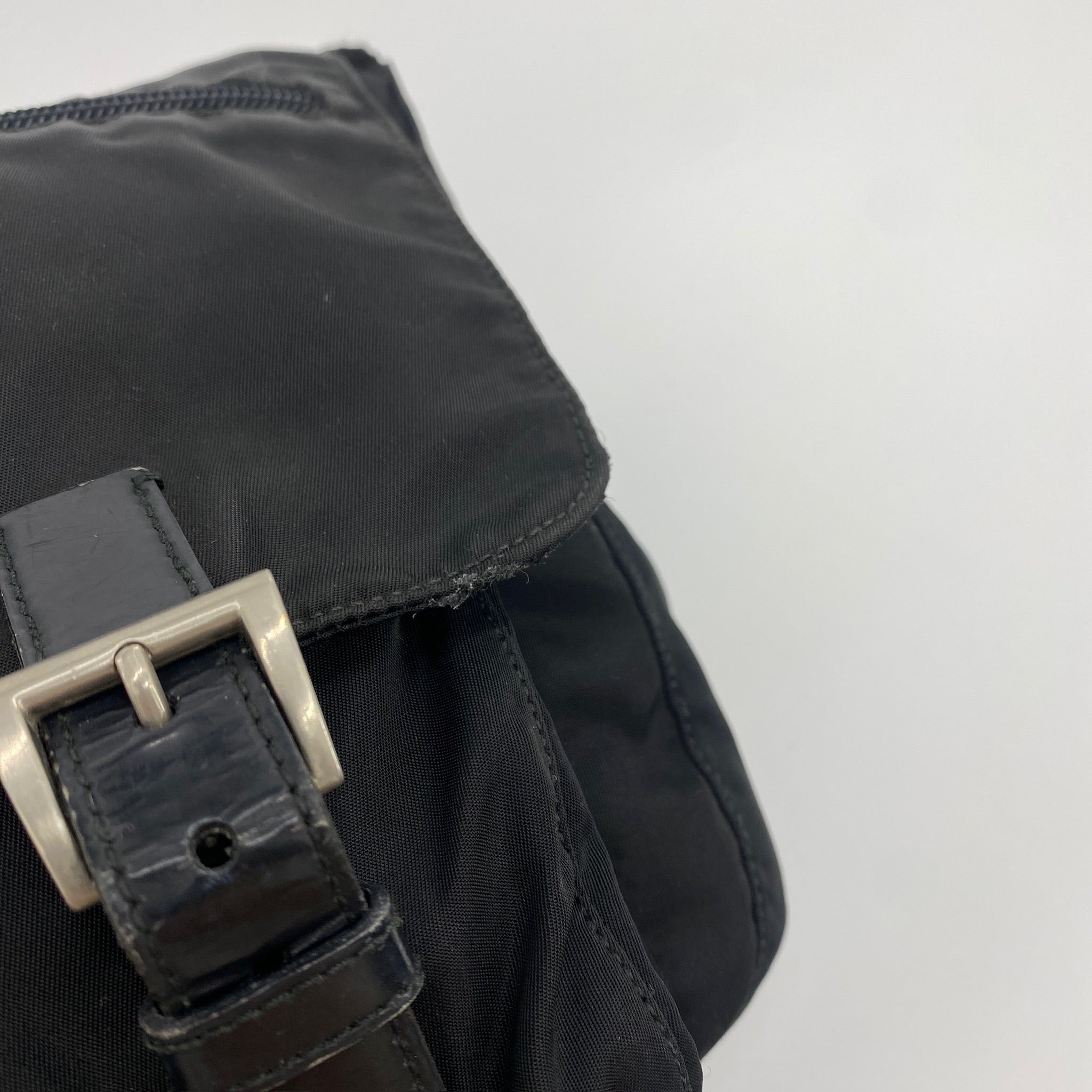 Nylon Messenger Medium Crossbody Black