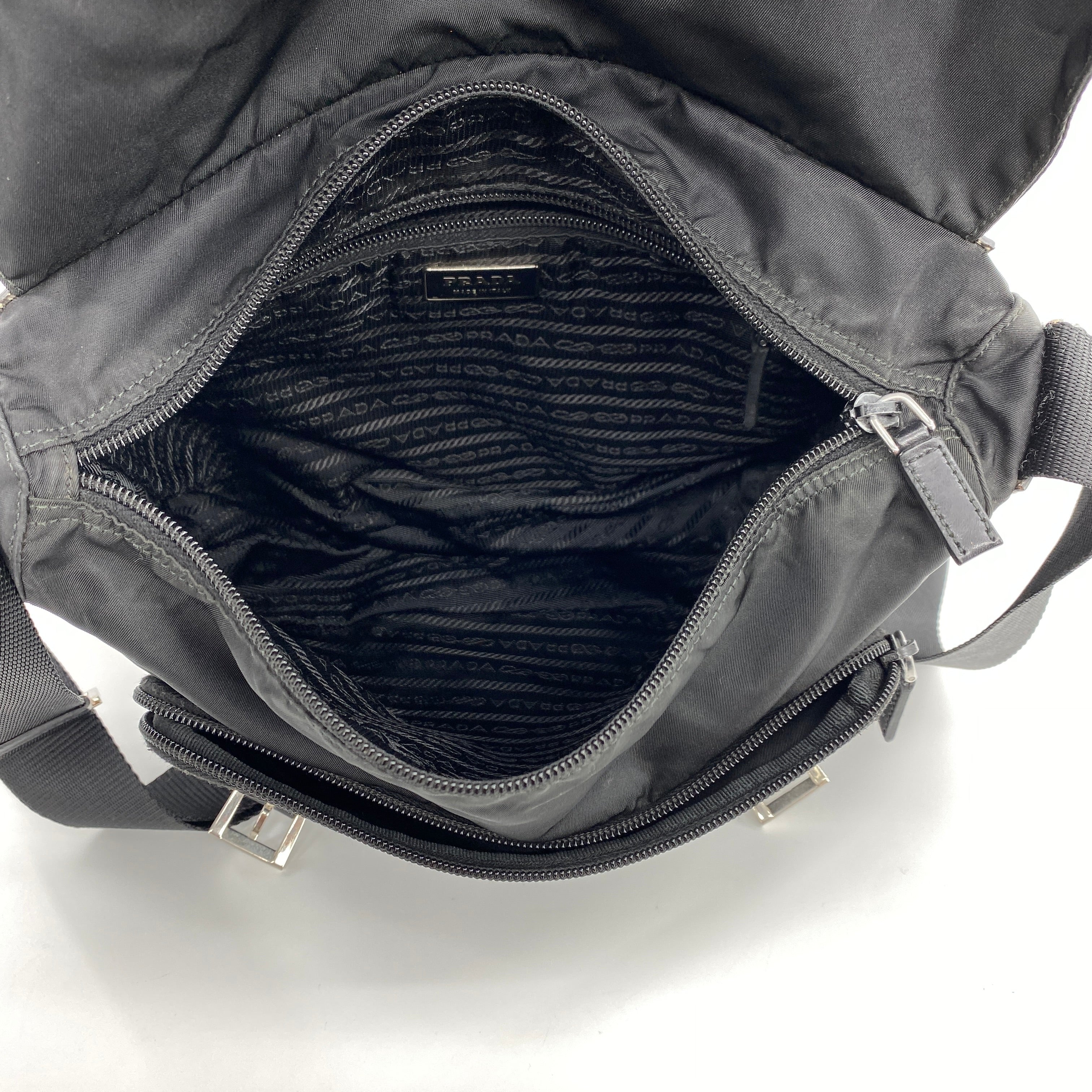 Nylon Messenger Medium Crossbody Black