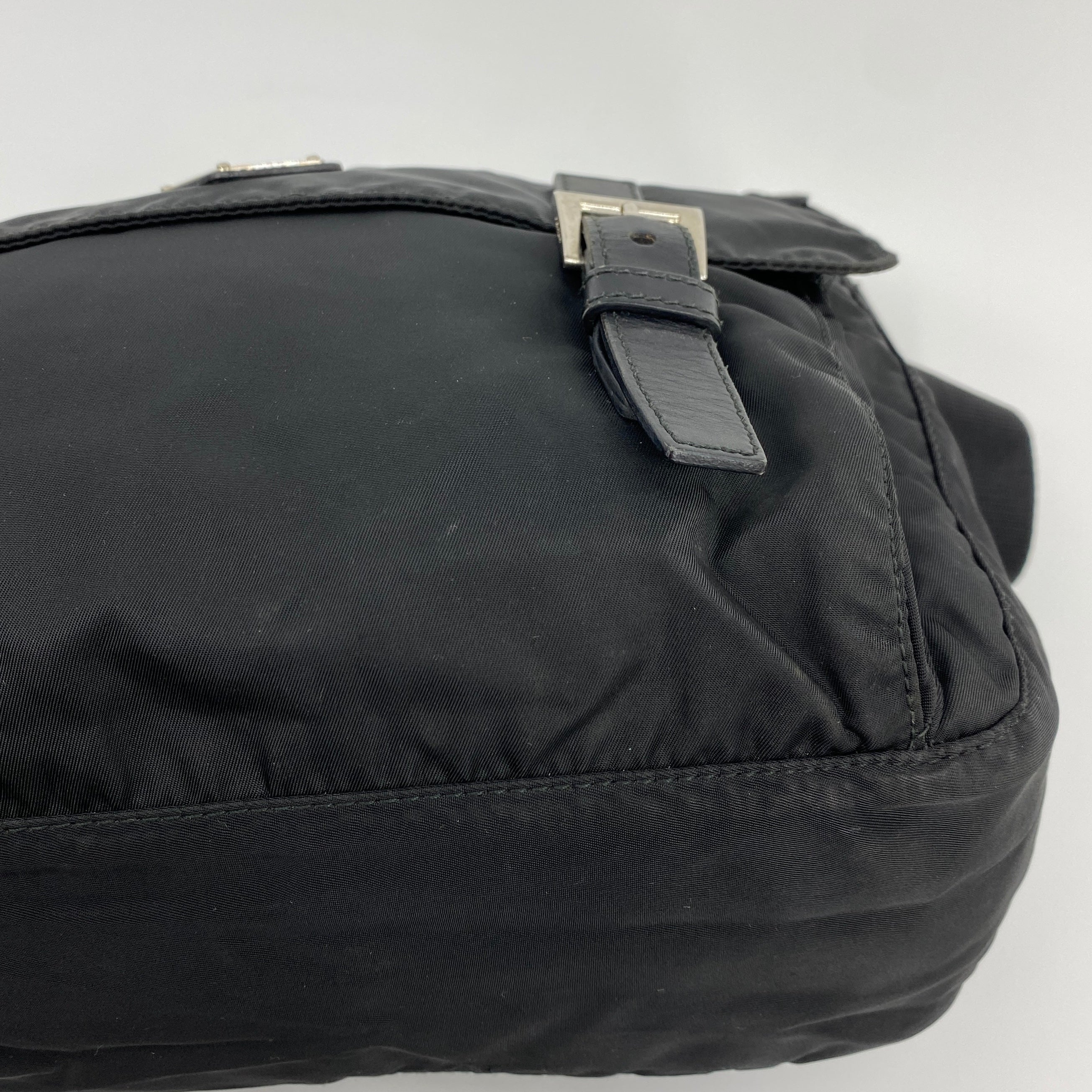 Nylon Messenger Medium Crossbody Black