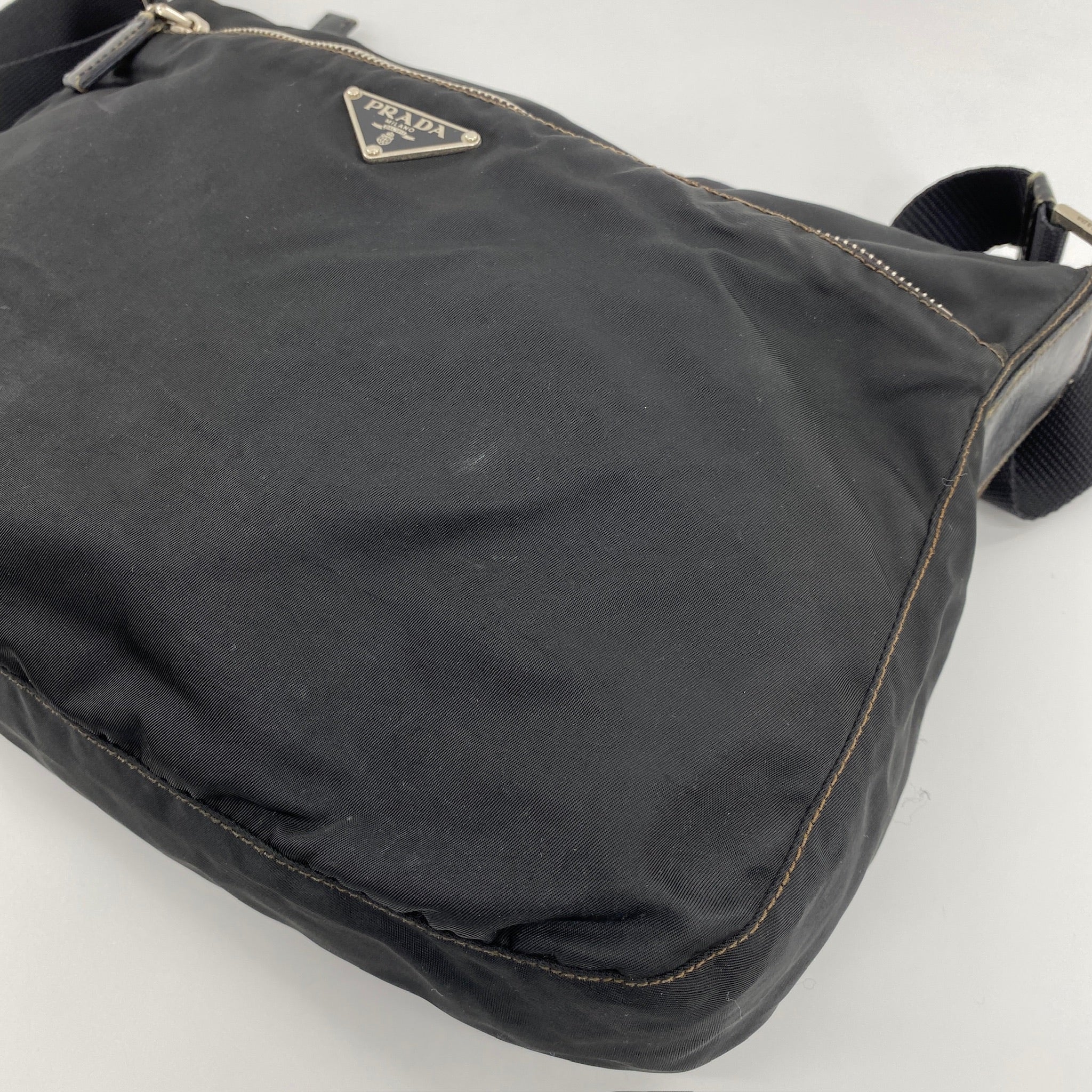 Nylon Messenger Crossbody Black