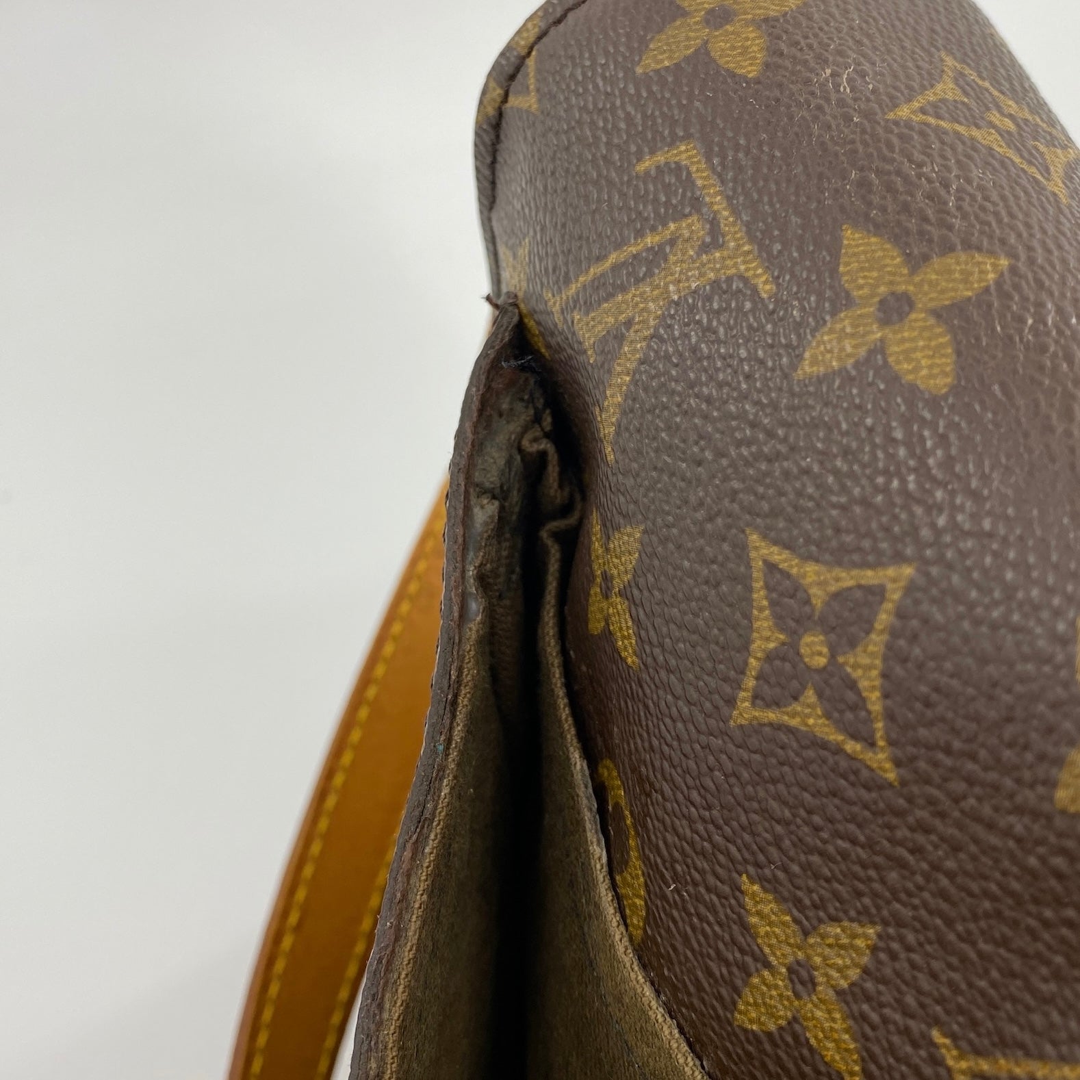 St. Cloud GM Crossbody Bag