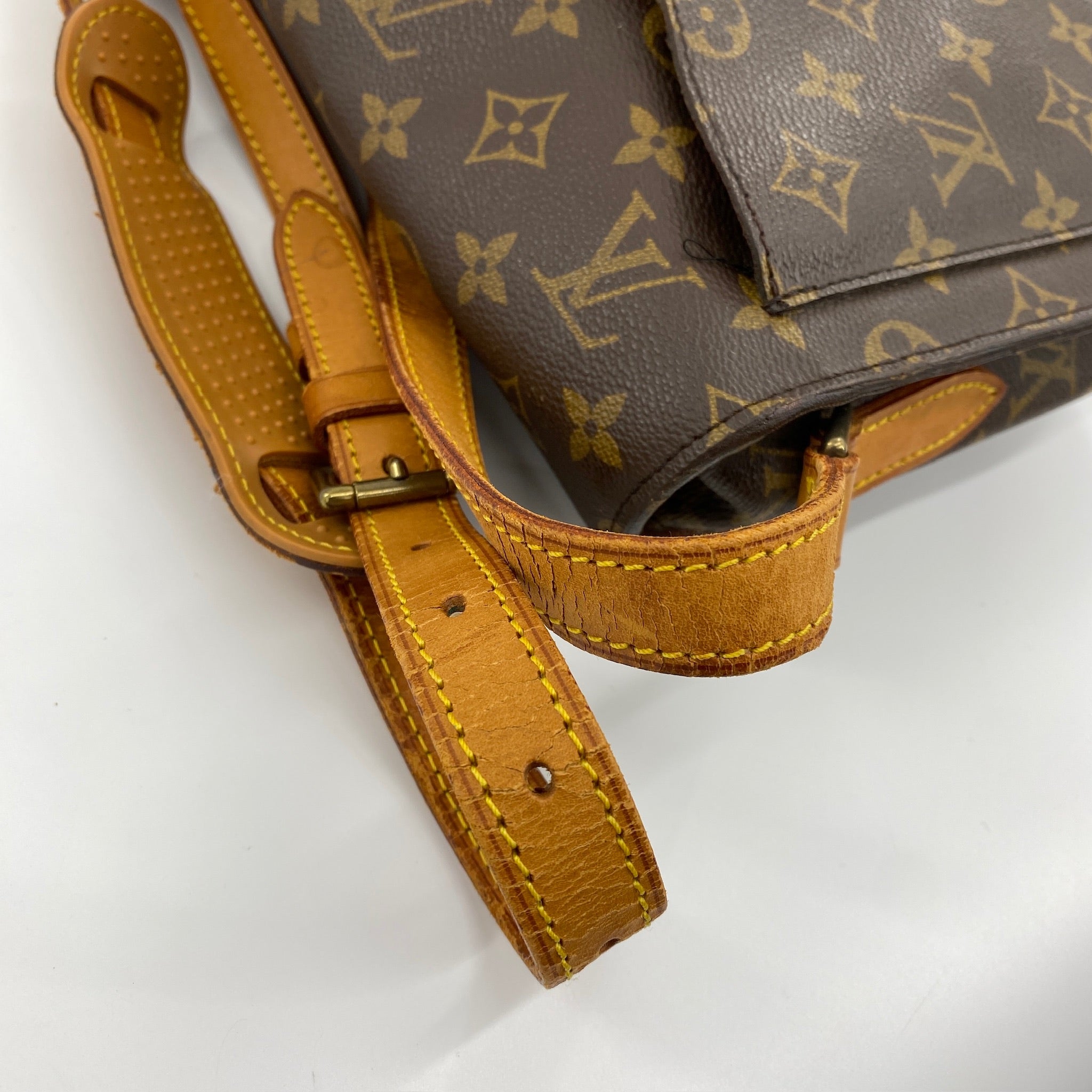 St. Cloud GM Crossbody Bag