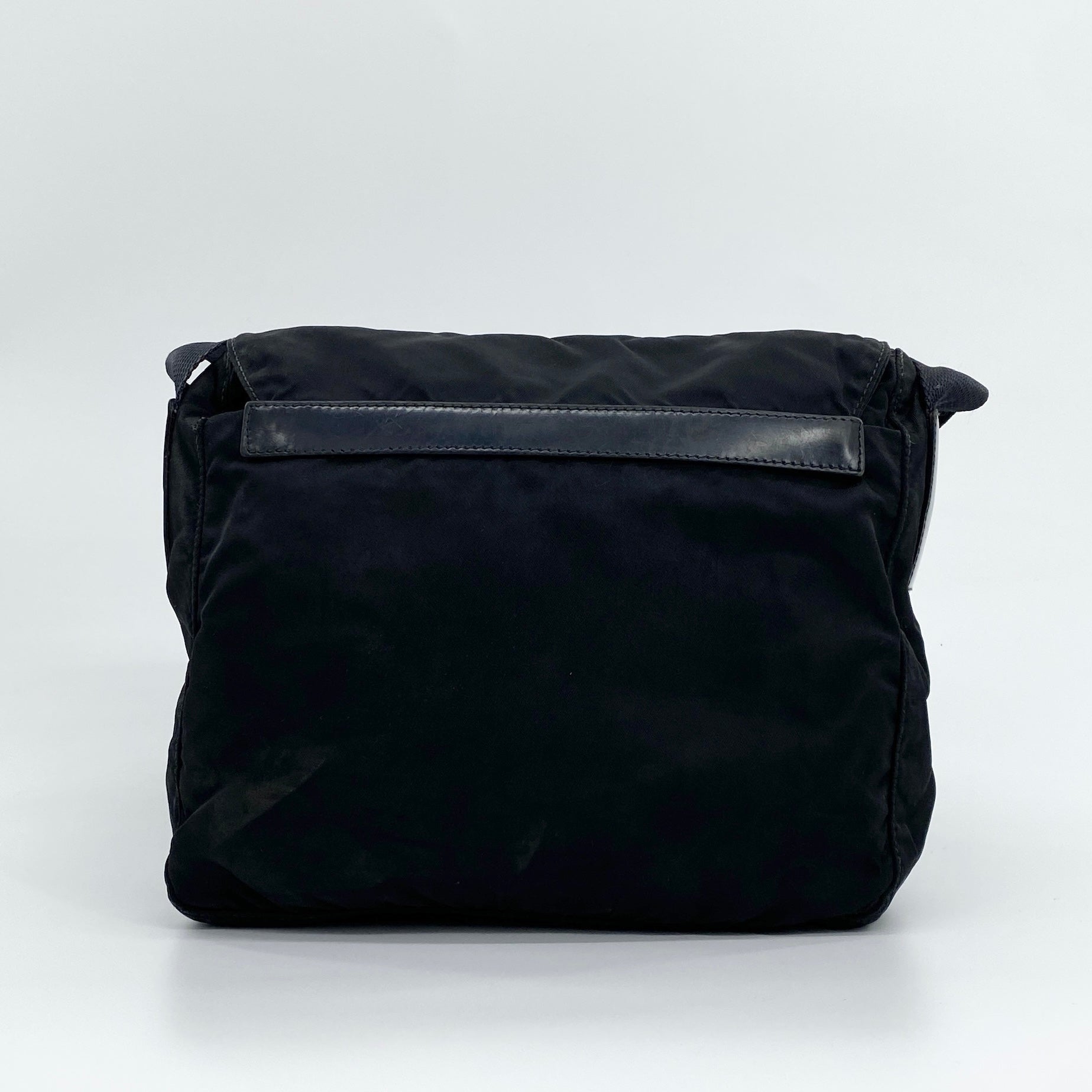 Messenger Small Crossbody Black
