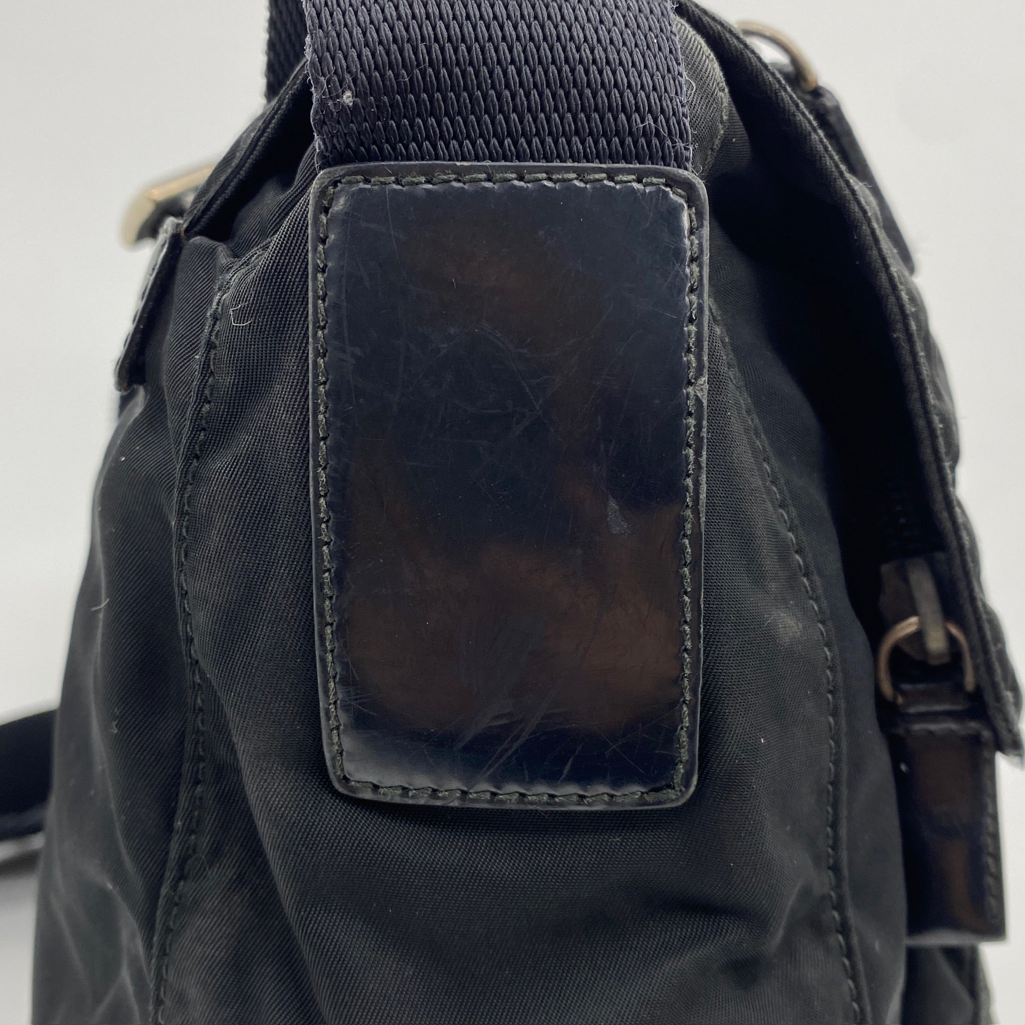 Messenger Small Crossbody Black