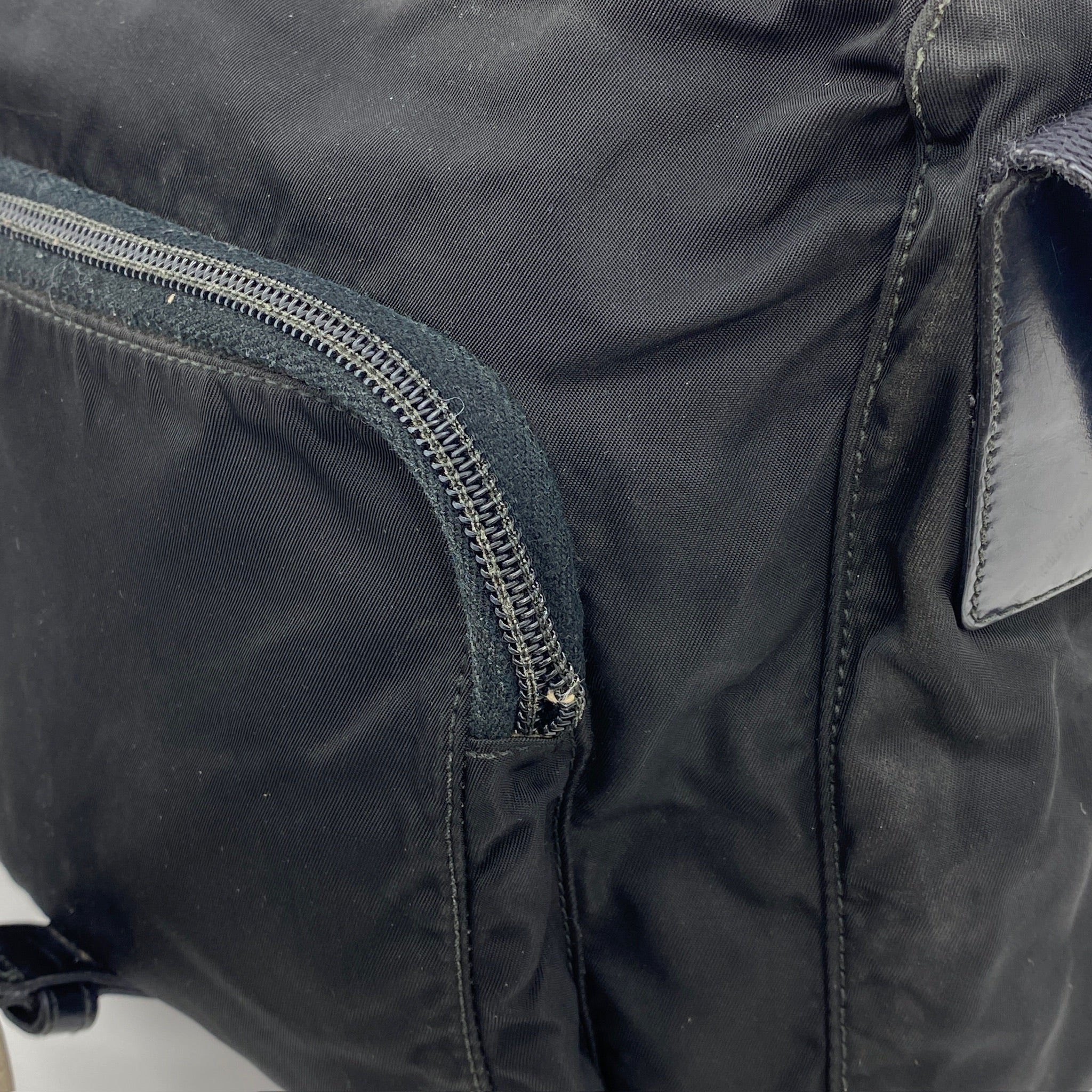 Messenger Small Crossbody Black