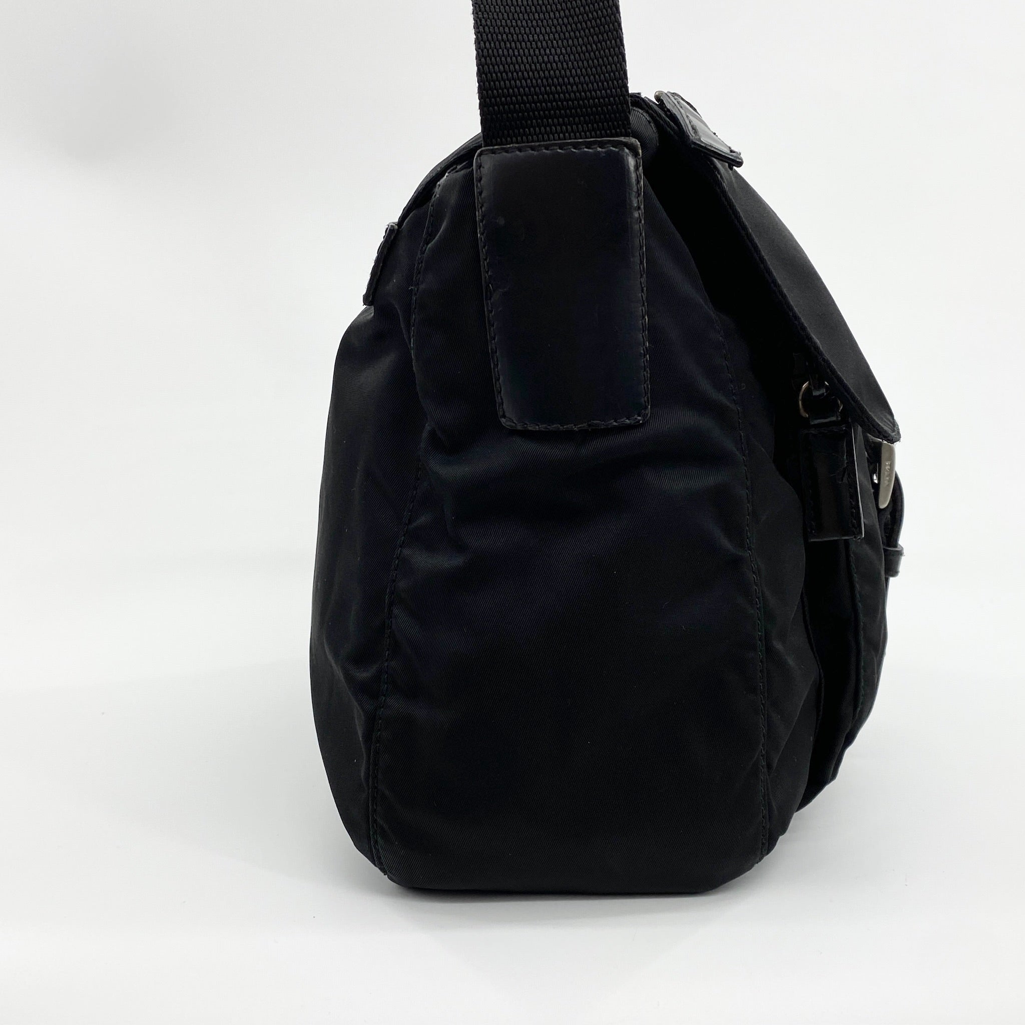 Messenger Small Crossbody Black