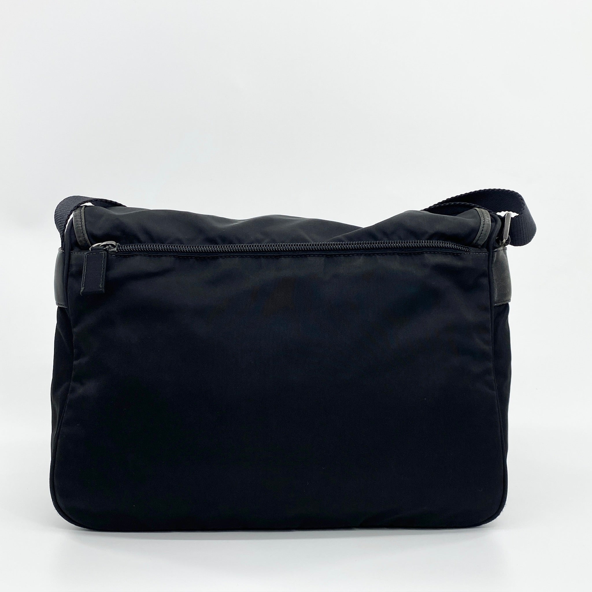 Nylon Messenger Medium Crossbody Black