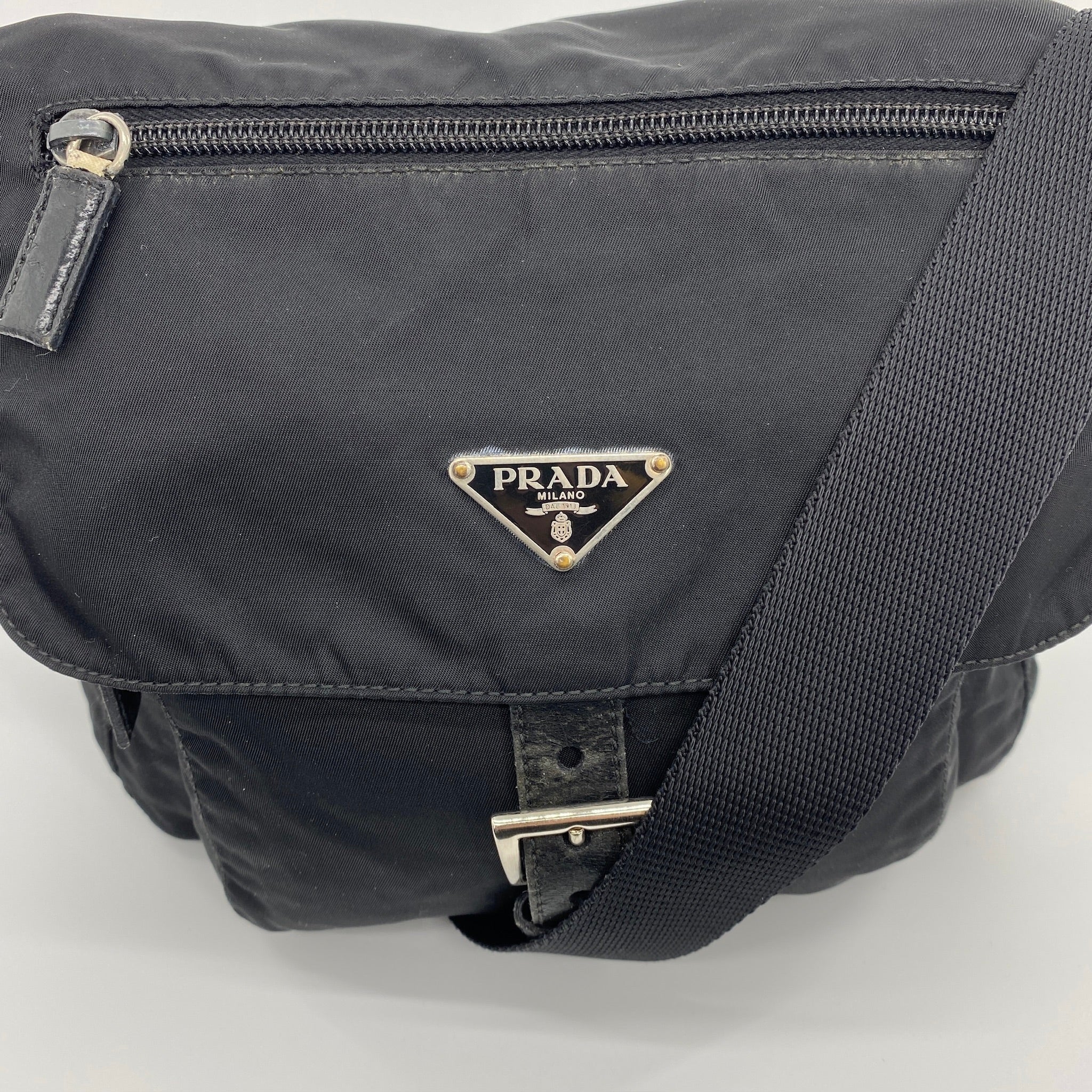 Messenger Small Crossbody Black - Vintage Luxuries