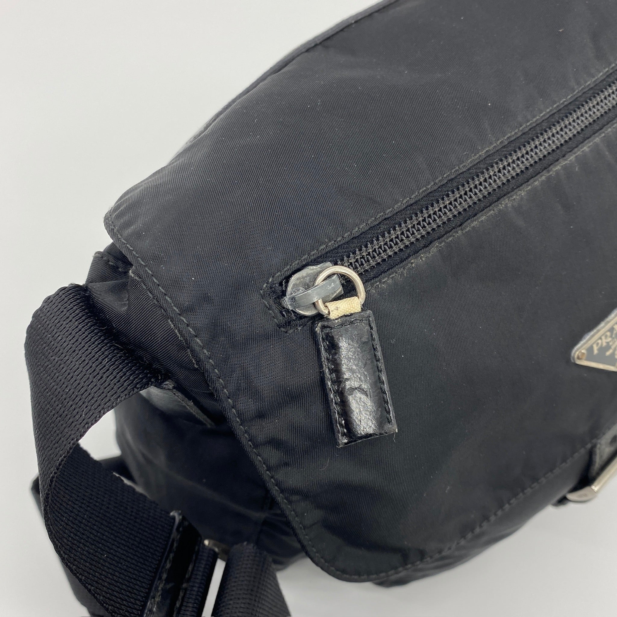 Messenger Small Crossbody Black - Vintage Luxuries
