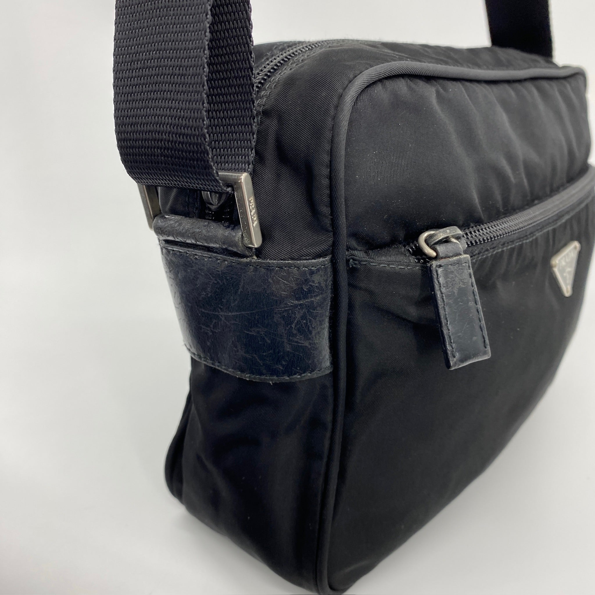 Nylon Camera Crossbody Black - Vintage Luxuries