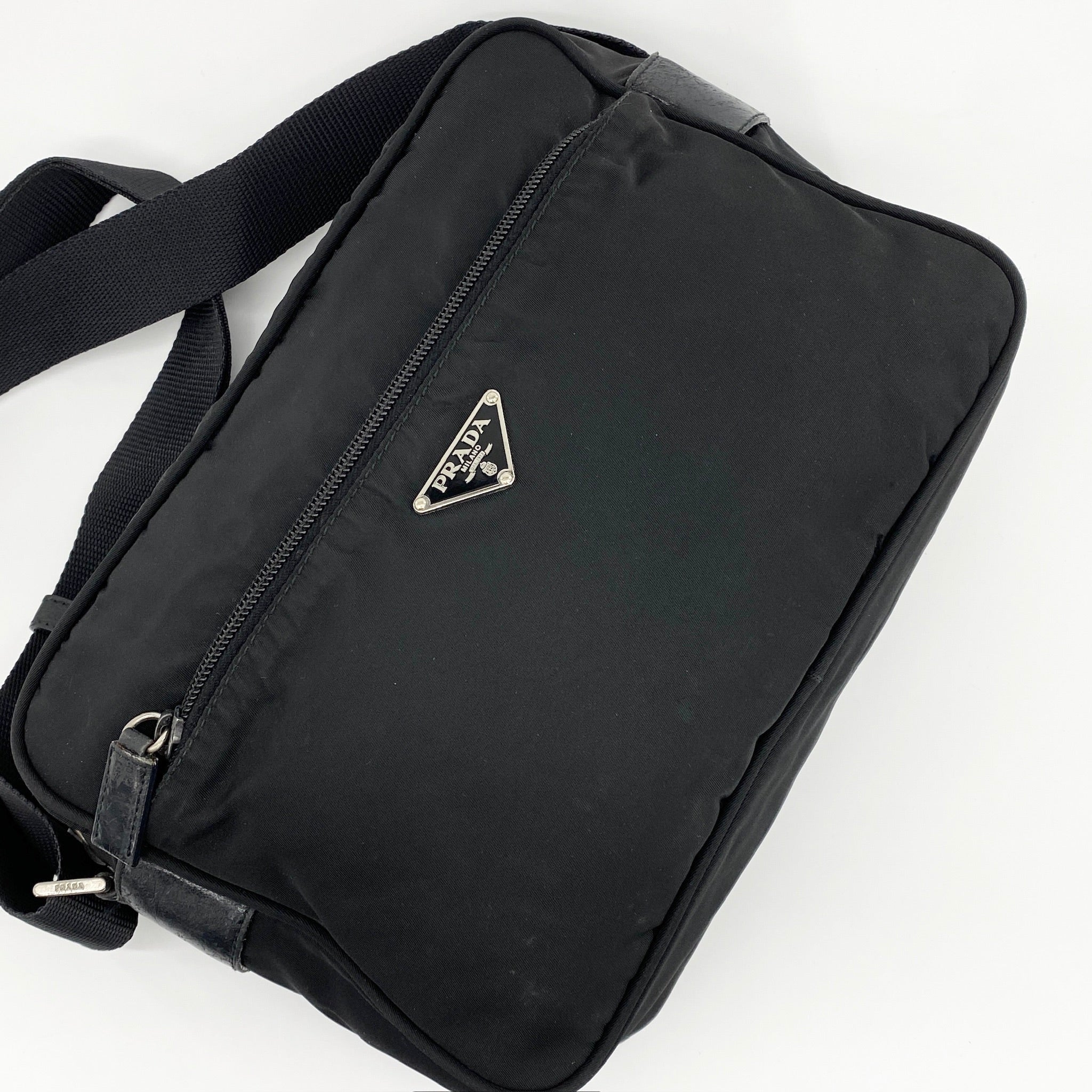 Nylon Camera Crossbody Black - Vintage Luxuries