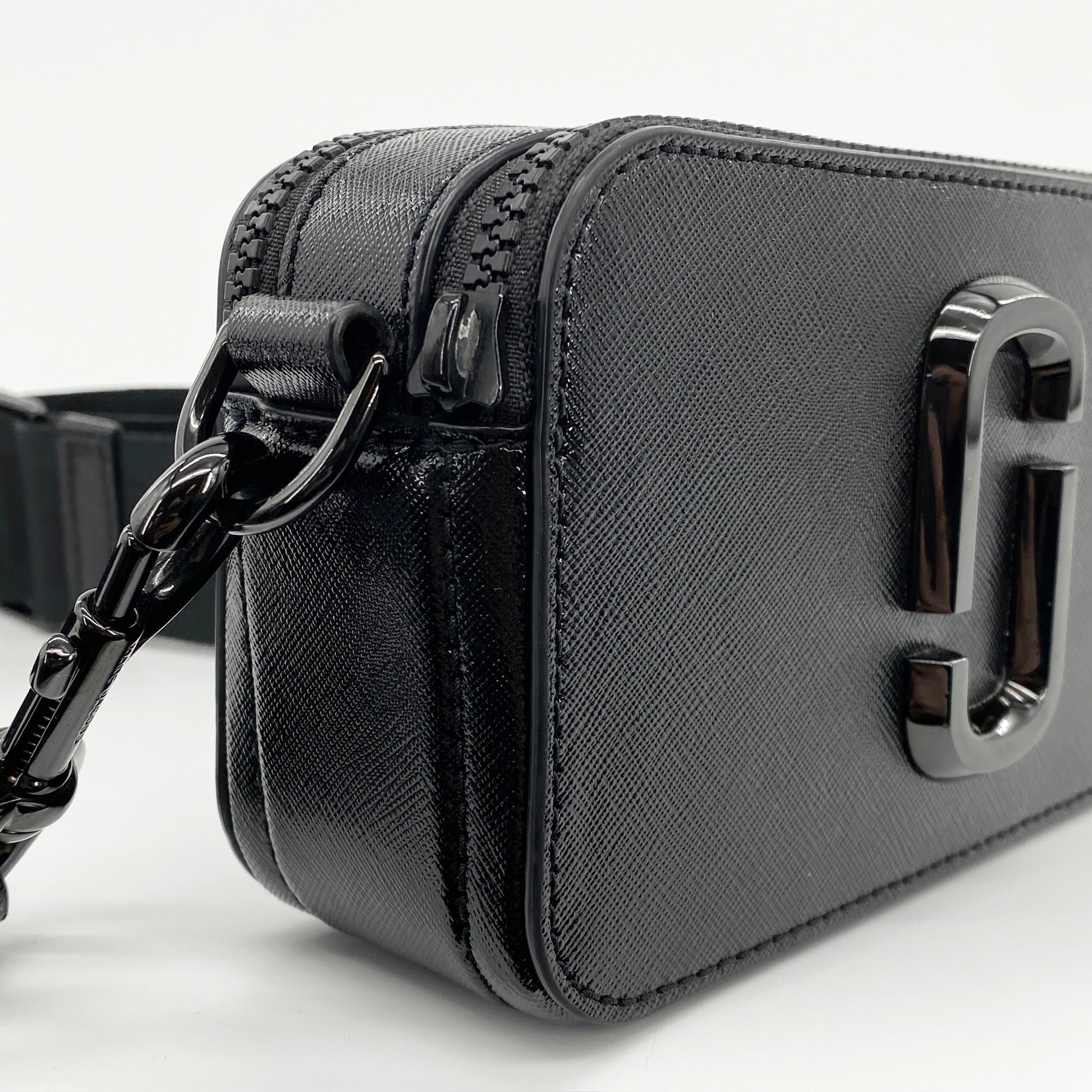 Snapshot Logo Bag Black - Vintage Luxuries