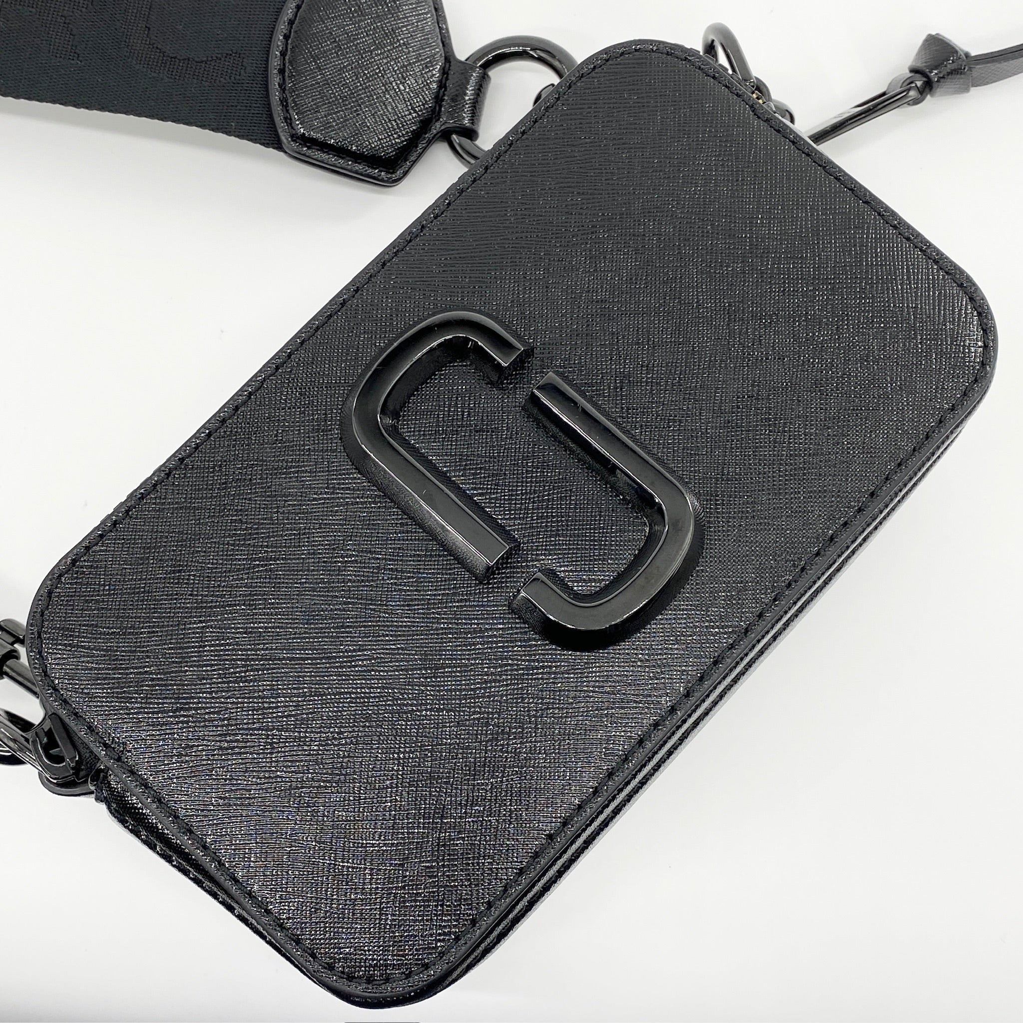 Snapshot Logo Bag Black - Vintage Luxuries