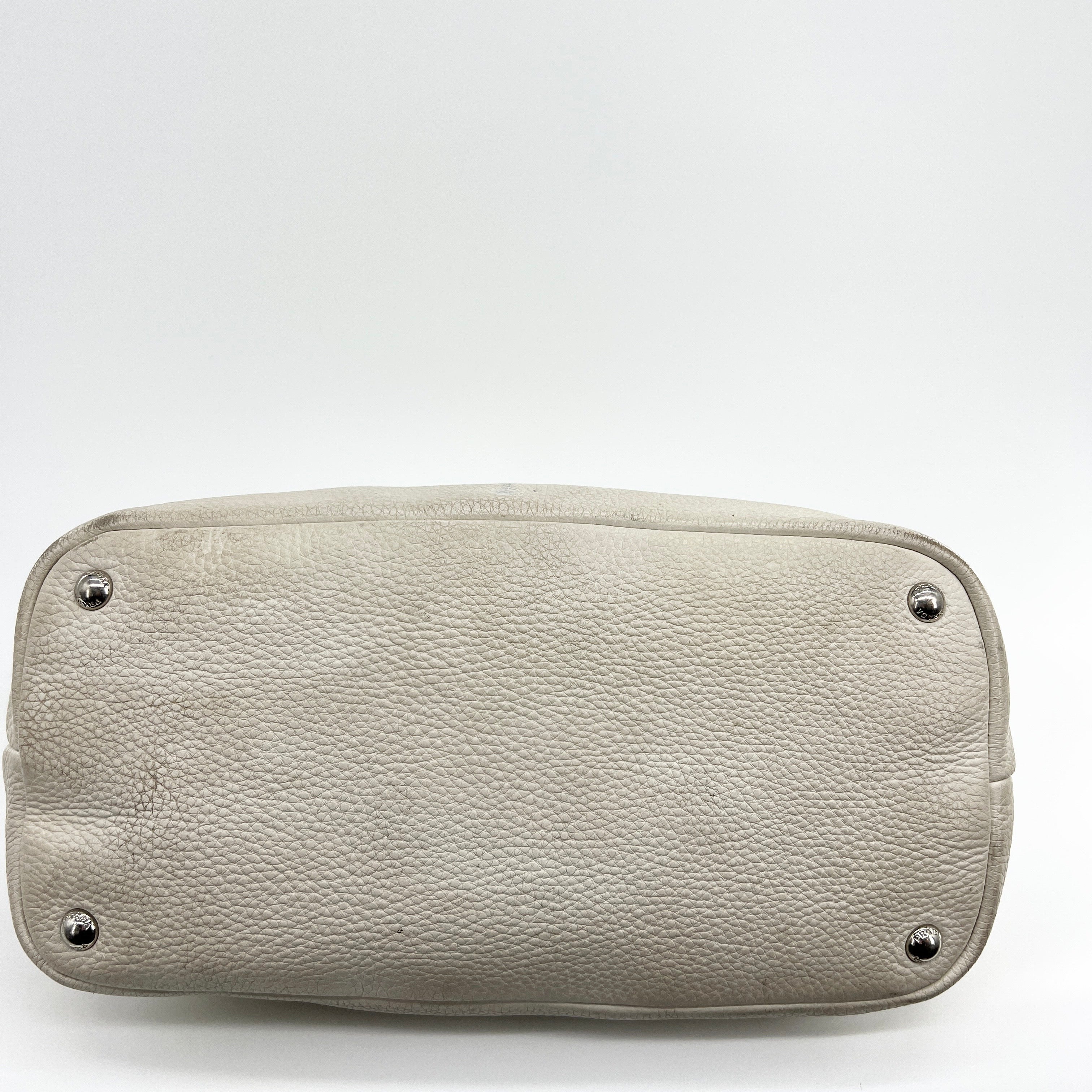 Leather Hobo Shoulder Bag Off White - Vintage Luxuries