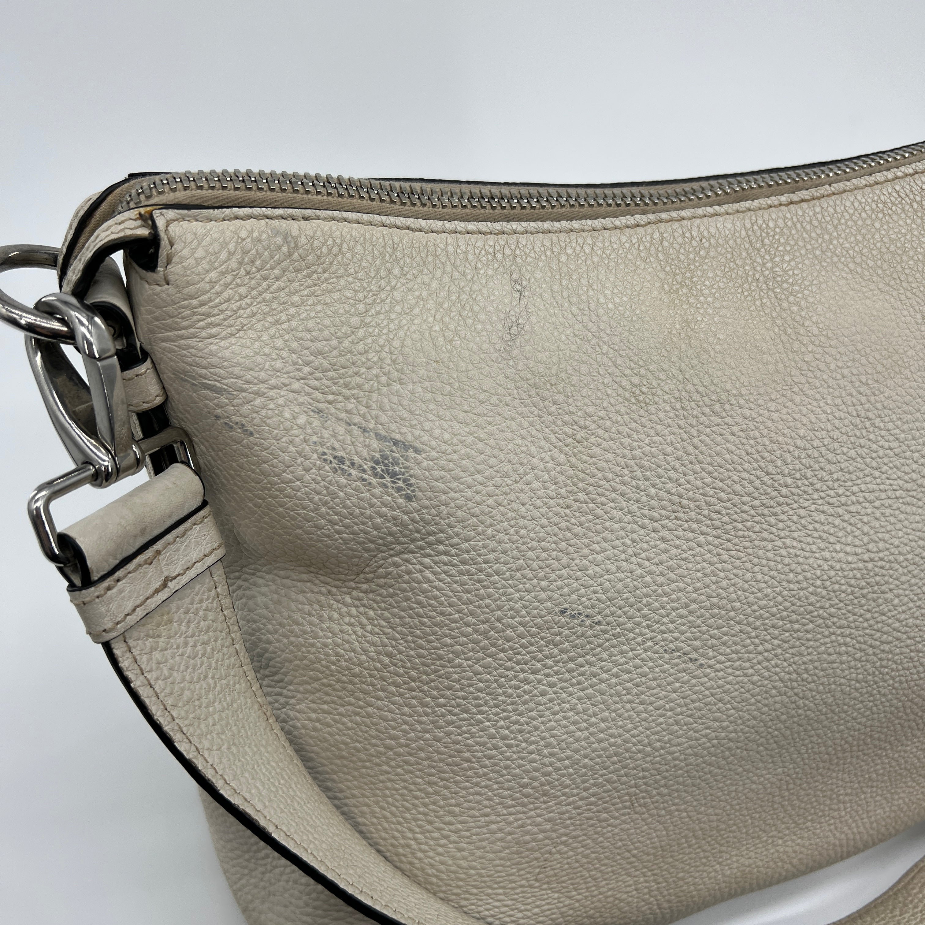 Leather Hobo Shoulder Bag Off White - Vintage Luxuries