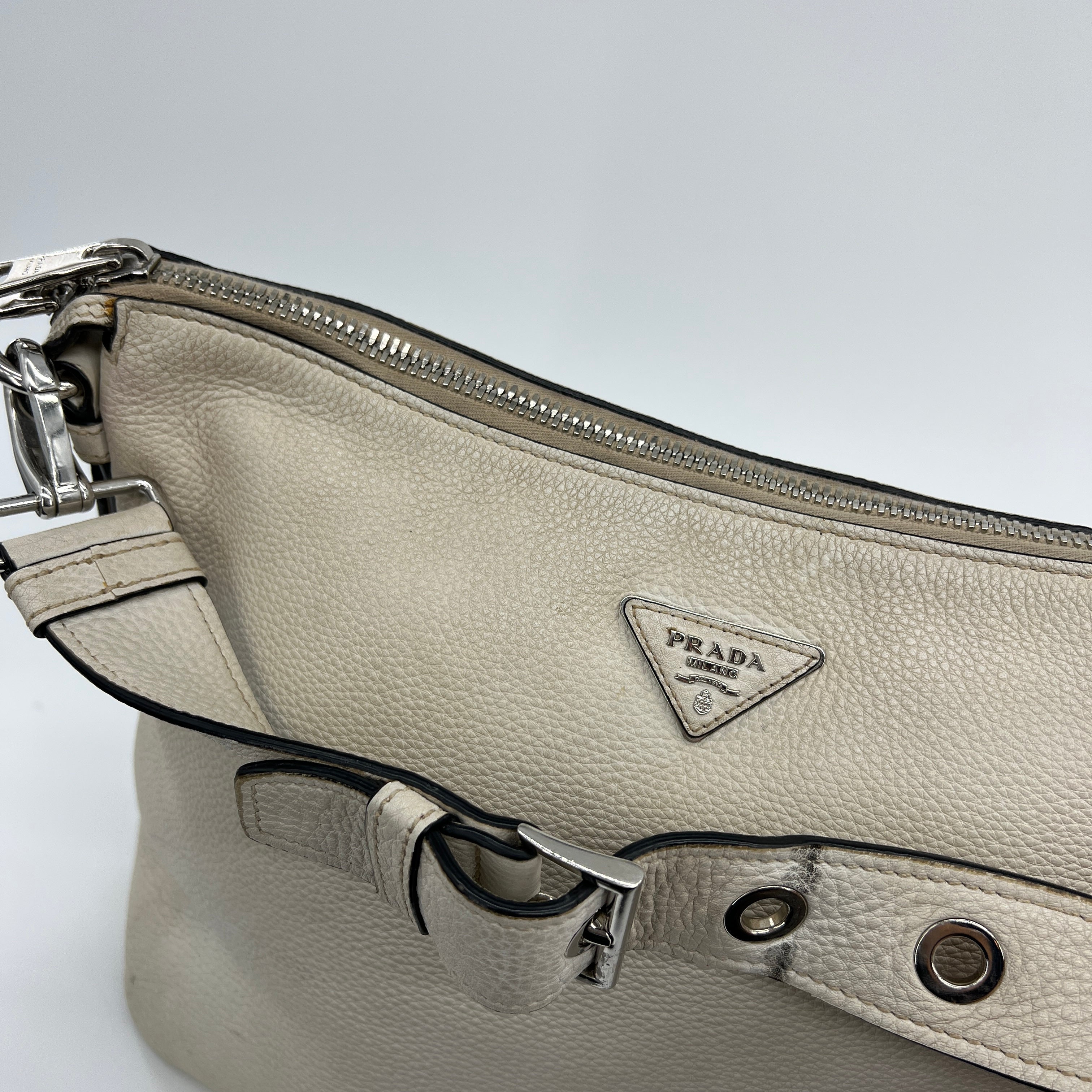 Leather Hobo Shoulder Bag Off White - Vintage Luxuries