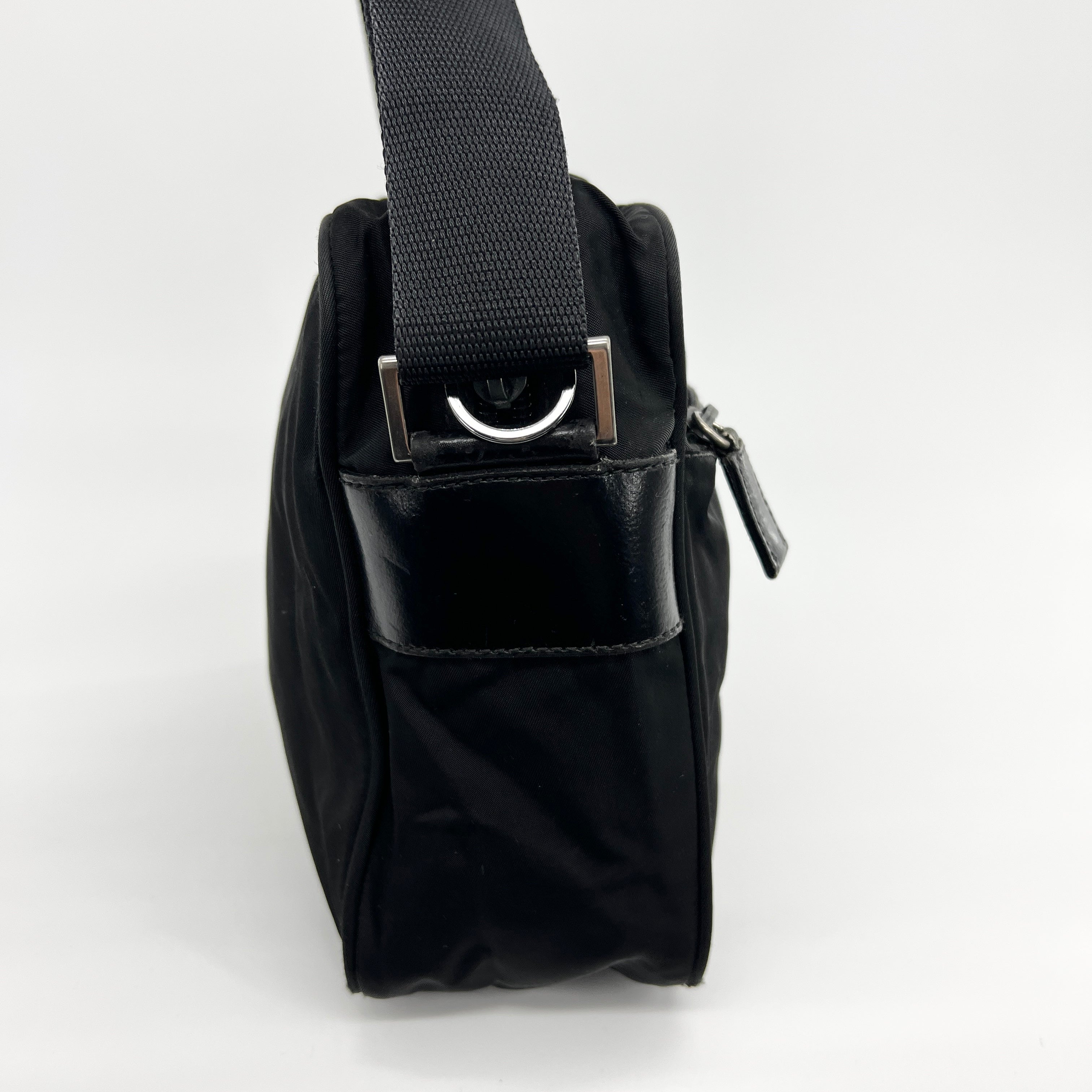 Nylon Camera Crossbody Black - Vintage Luxuries