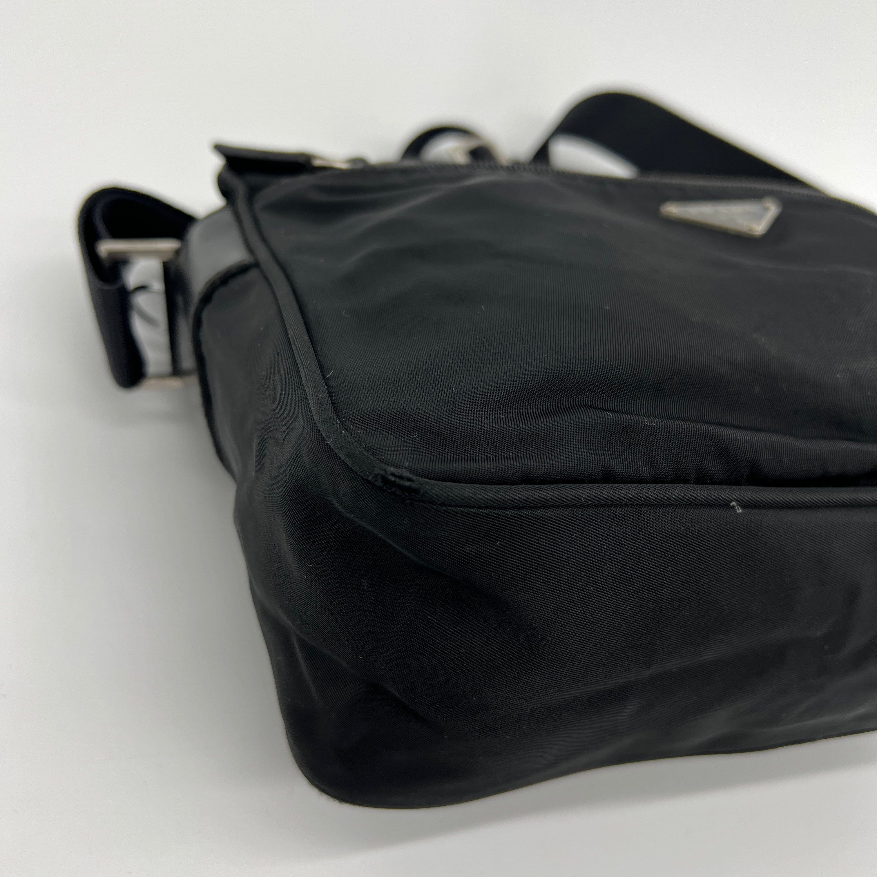 Nylon Camera Crossbody Black - Vintage Luxuries