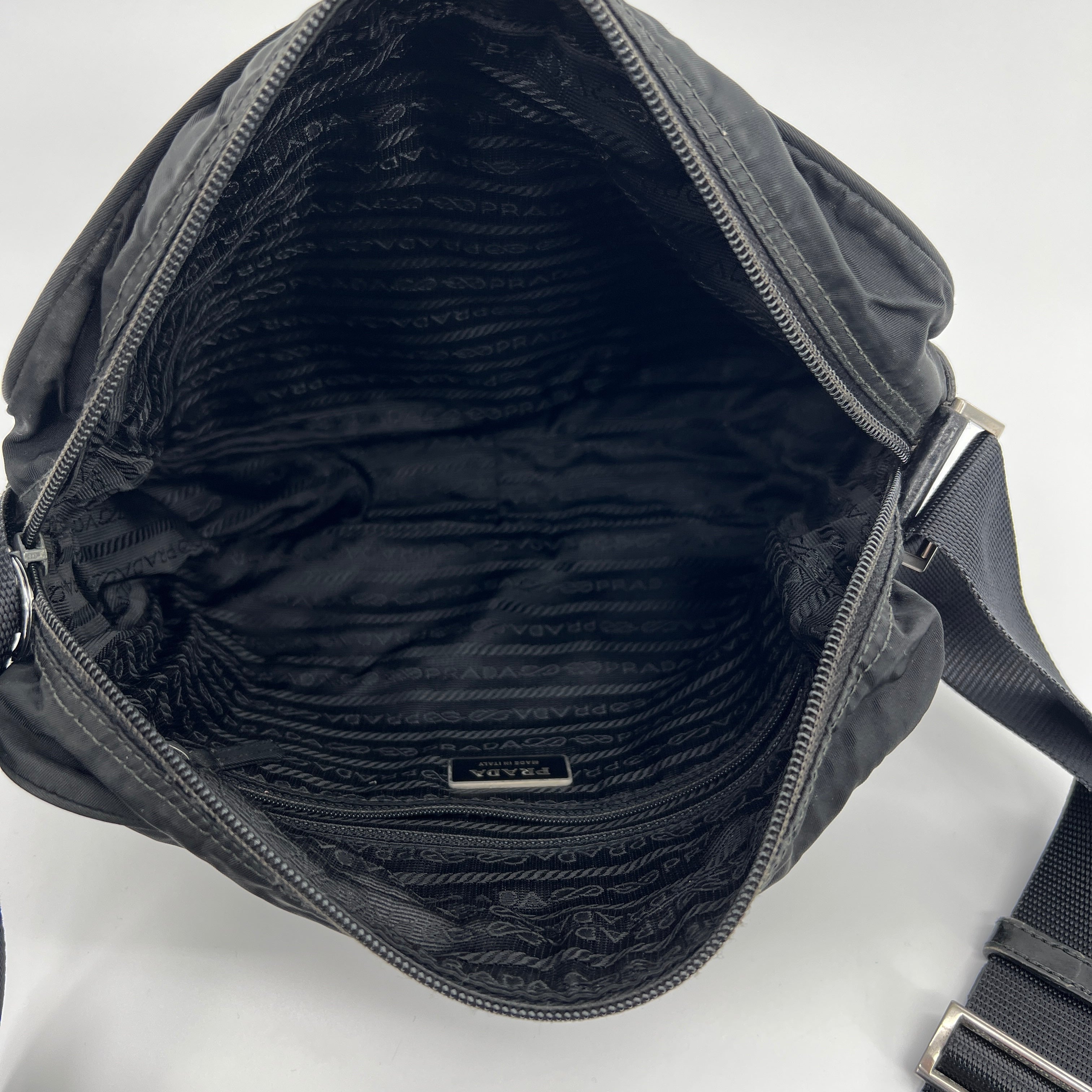 Nylon Camera Crossbody Black - Vintage Luxuries