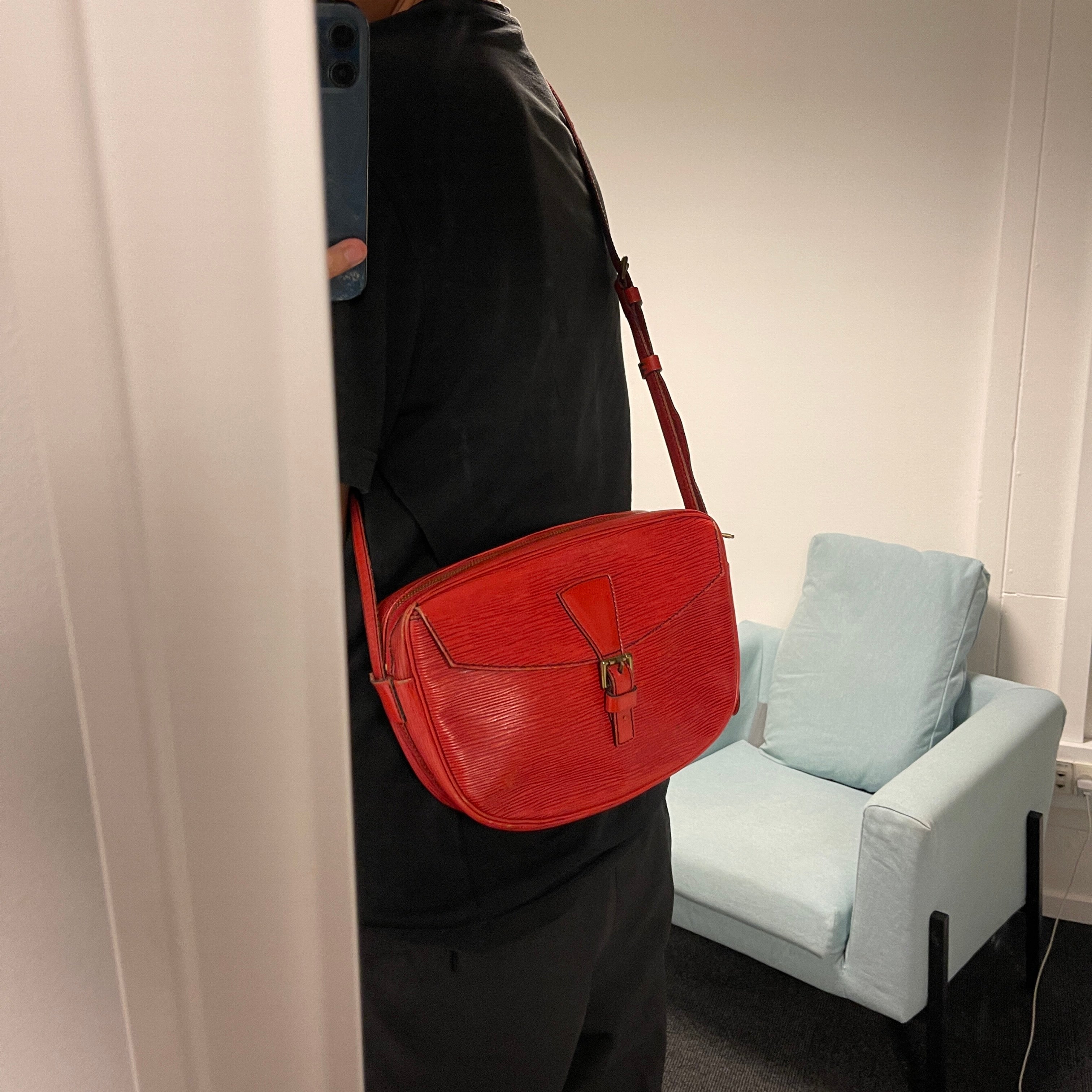 Epi Jeune Fille MM Red - Vintage Luxuries