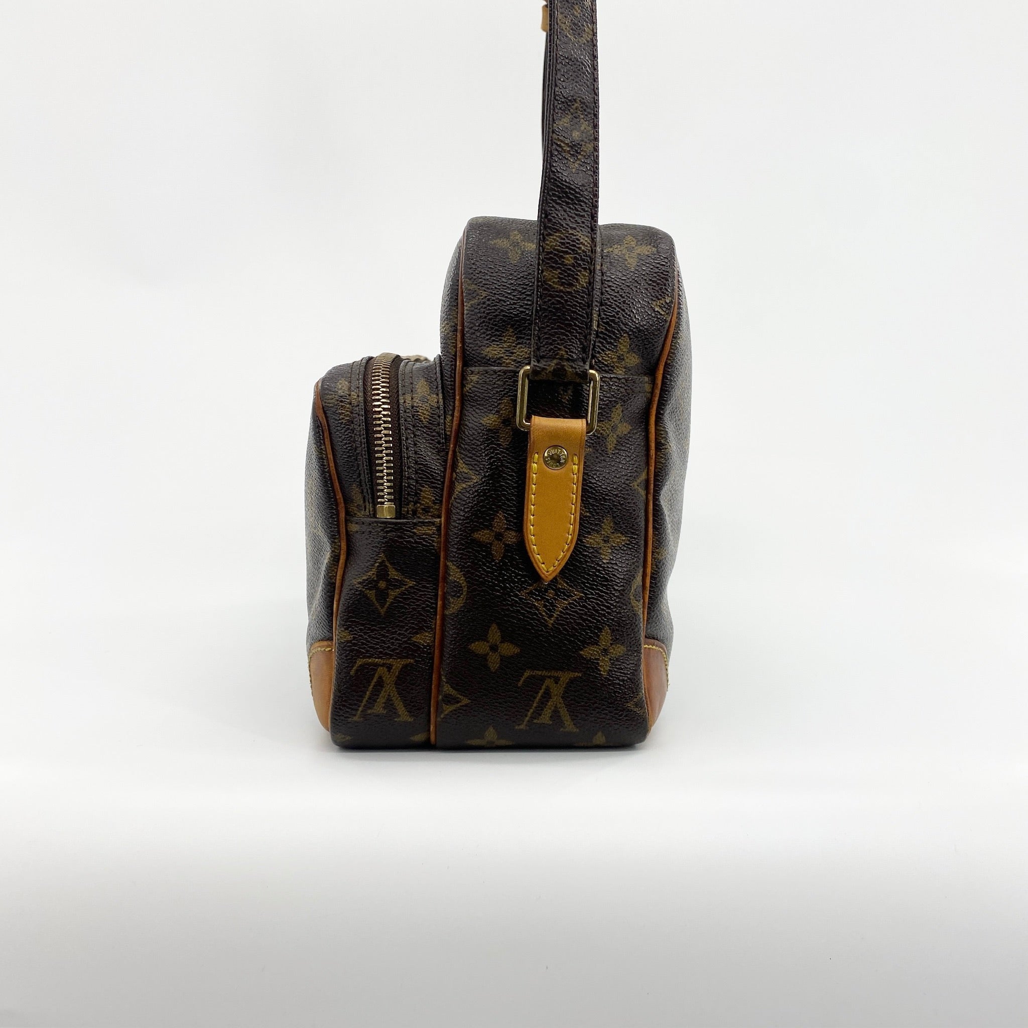 Nile MM Crossbody Bag - Vintage Luxuries